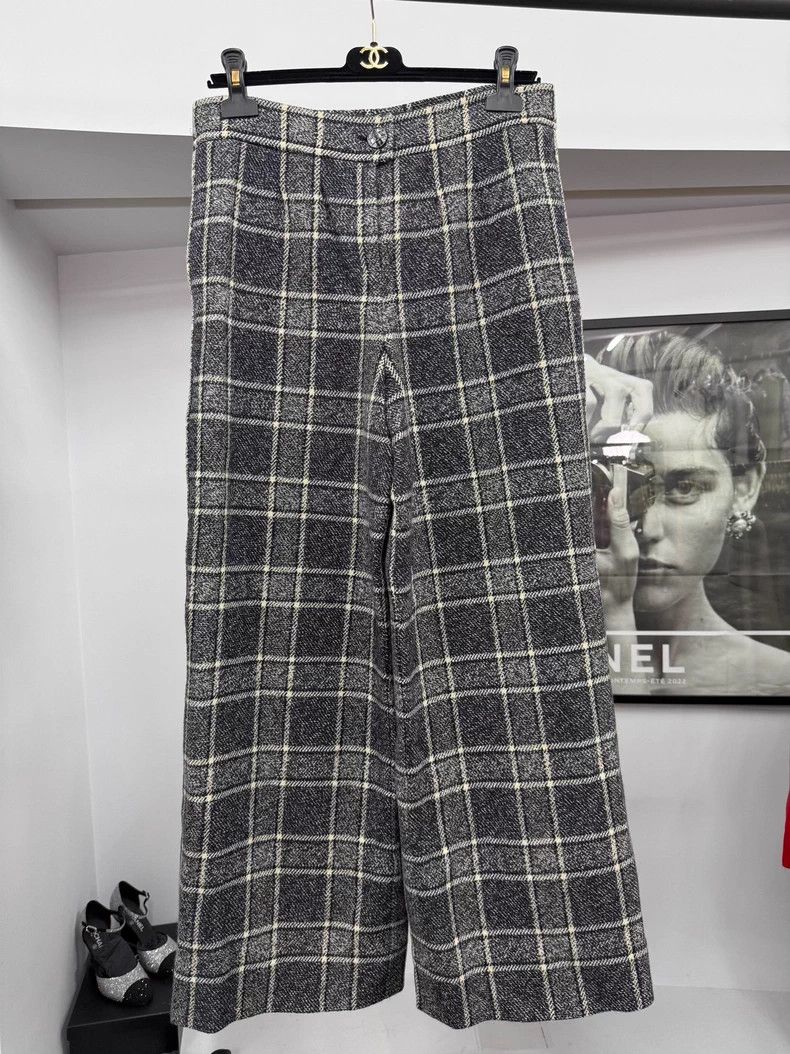 Chanel Chanel Gray plaid woollen trousers Size 24" / US 00 / IT 34 - 1 Thumbnail