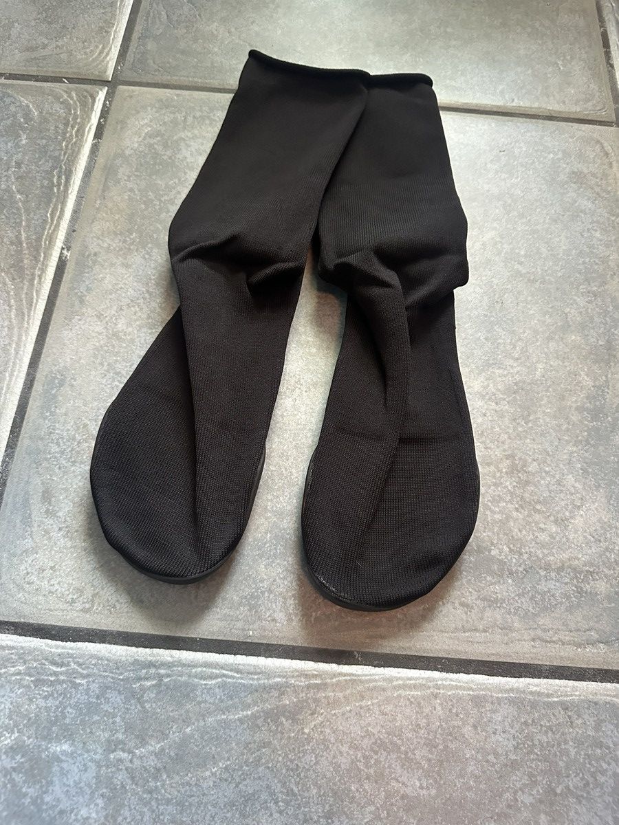 Yeezy Pod 2