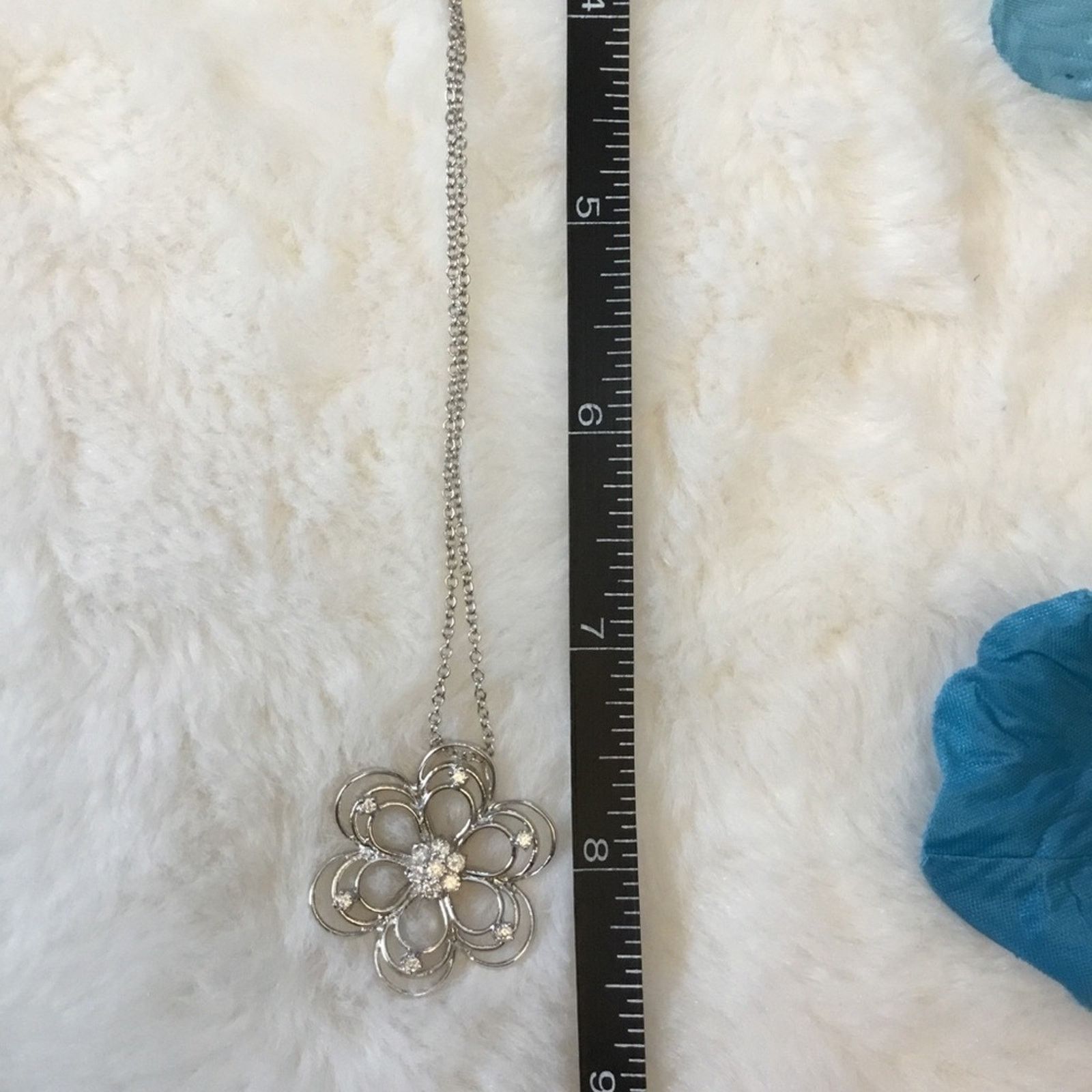 Other Sterling Silver Six-Petal Crystal Flower Necklace Size ONE SIZE - 10 Thumbnail