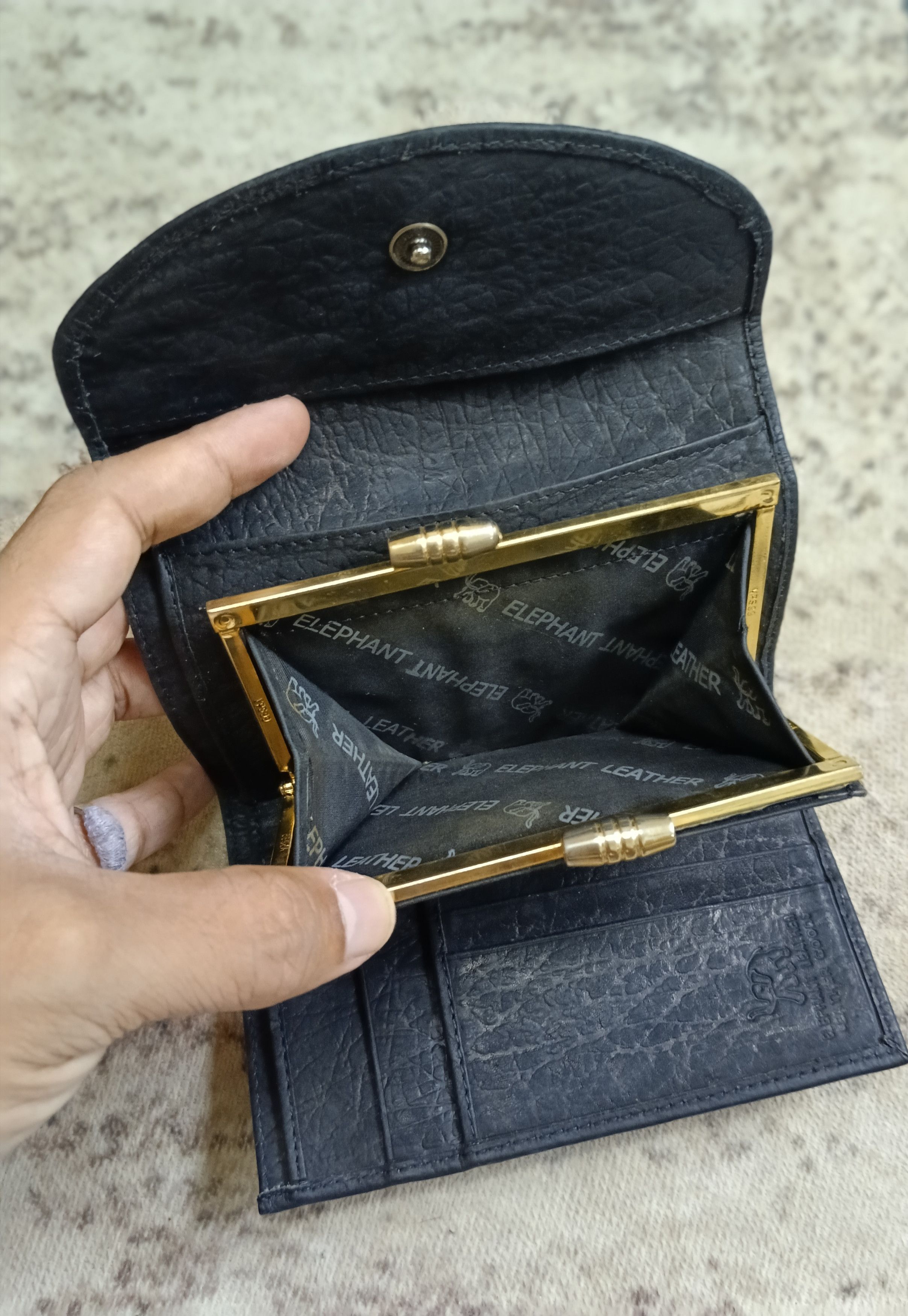 Genuine Leather × Leather RARE🔥OG ELEPHANT LEATHER UNISEX WALLET Size ONE SIZE - 5 Thumbnail