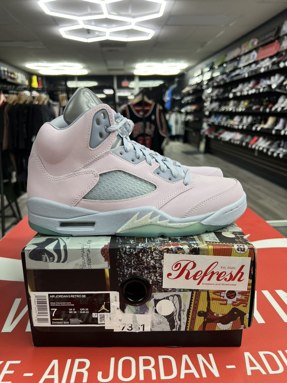 Jordan Brand Air Jordan Easter Size 7M Size US 7 / EU 40 - 1 Thumbnail