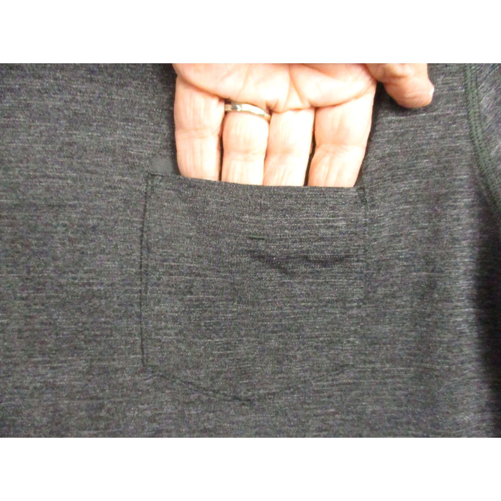 Lululemon Lululemon Shirt Mens XL V-Neck Lightweight Short Sleeve T-Shirt Gray Pocket Reflective Logo Mens Size US XL / EU 56 / 4 - 2 Thumbnail