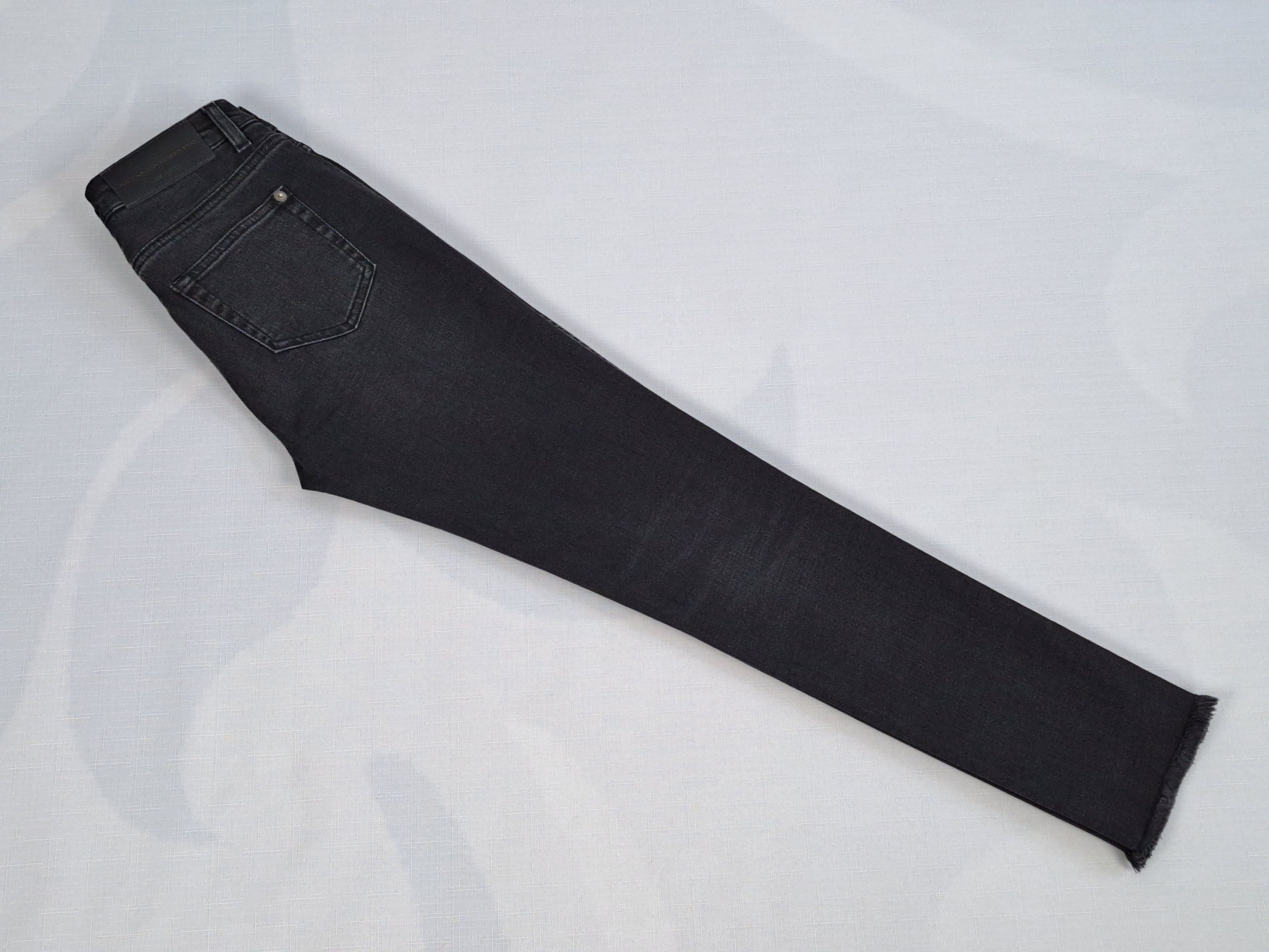Ermanno Scervino Ermanno Scervino embroidered dragon slim jeans. Size 38IT Size 26" / US 2 / IT 38 - 5 Thumbnail