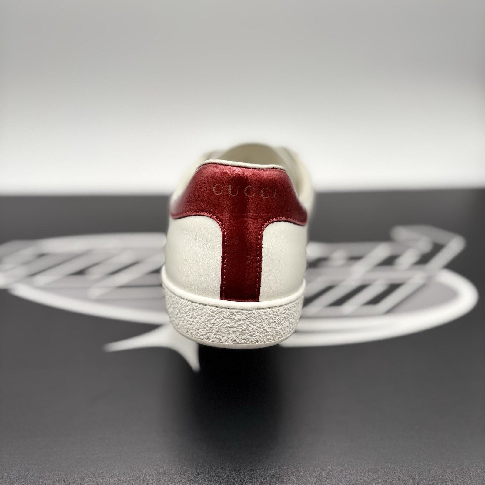 Gucci Gucci Ace Gucci Stripe ‘ White, Red ‘ | GREAT CONDITION! Size US 8 / EU 41 - 12 Thumbnail