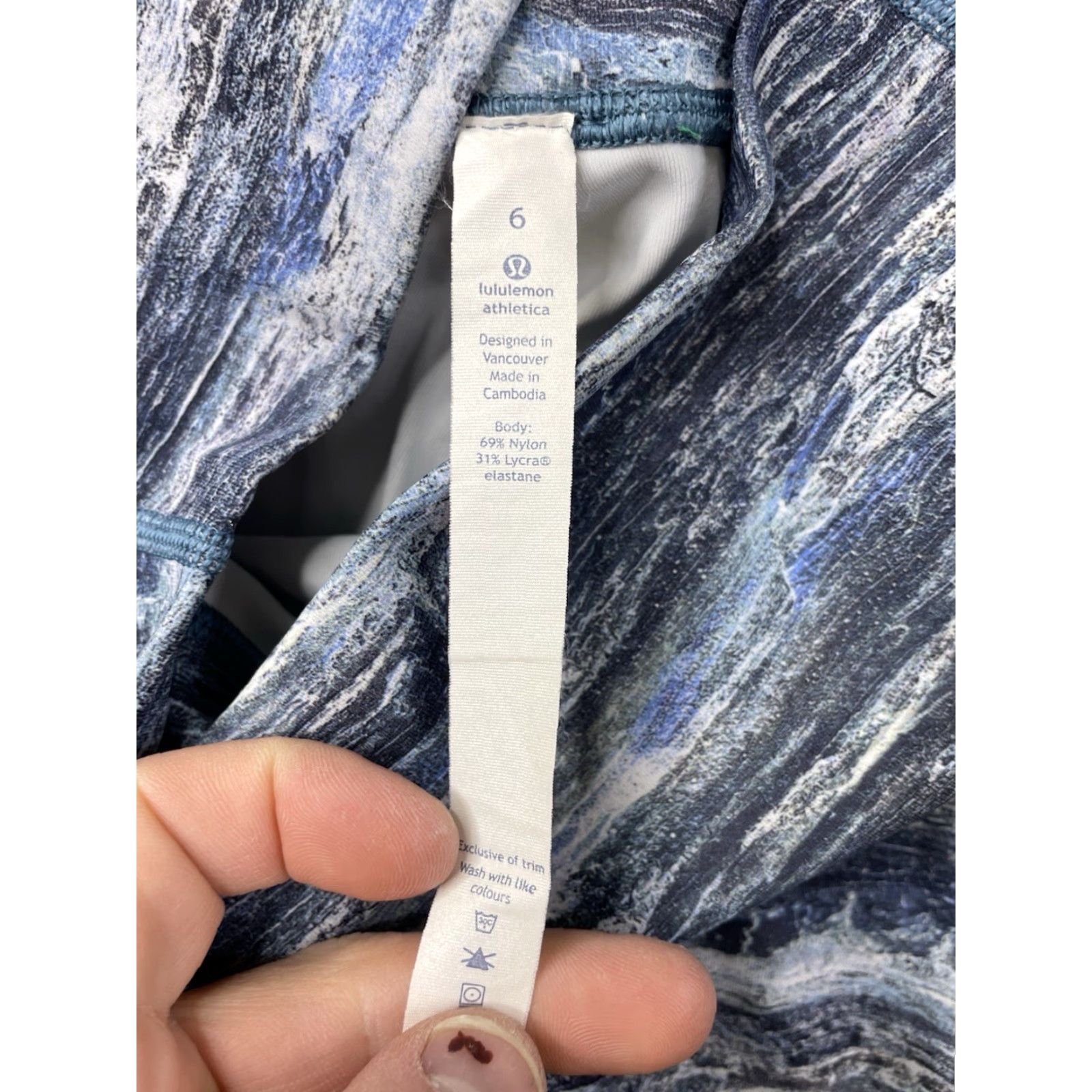 Lululemon Lululemon Wunder Under Low-Rise Tight Leggings Luxtreme Size 6 Blue Mid Rise 25in Inseam Women Jegging Activewear Comfort Medium Wash Size 28" / US 6 / IT 42 - 4 Thumbnail