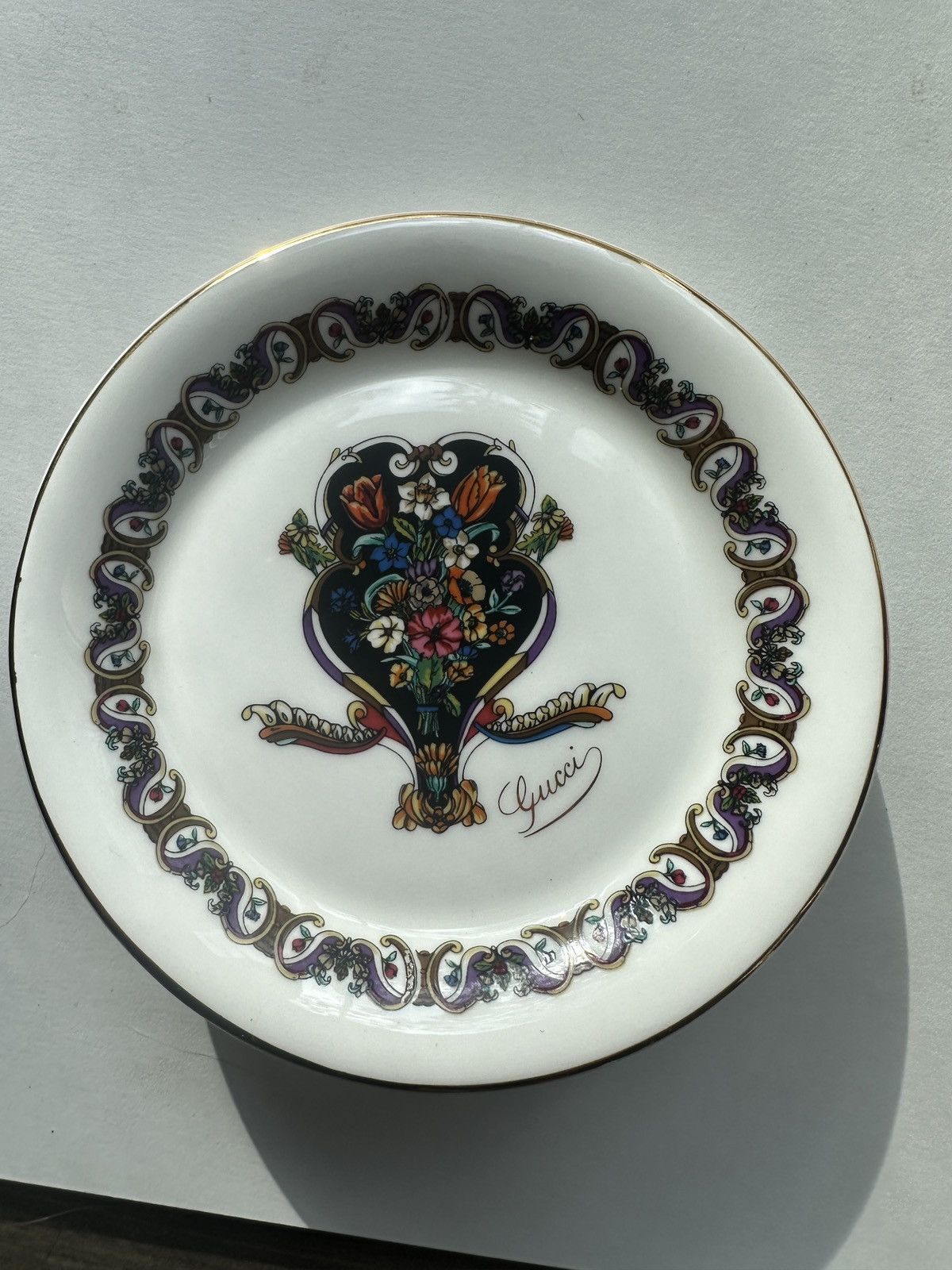 Gucci Amazing 💥 Vintage Gucci Knight Plate Size ONE SIZE - 2 Thumbnail