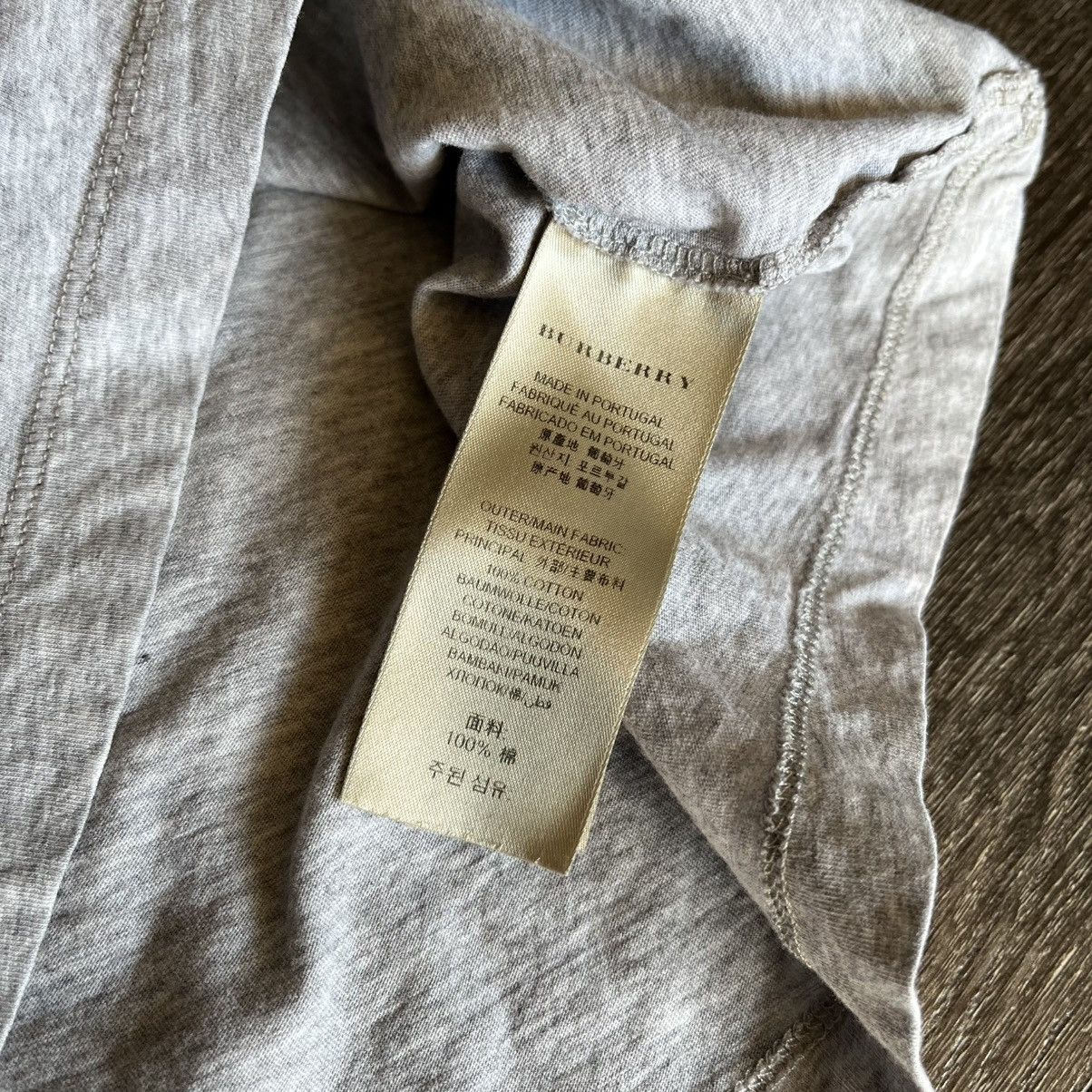 Burberry Vintage Burberry Brit Abstract Art Face Designer Graphic Tee Size US S / EU 44-46 / 1 - 7 Thumbnail