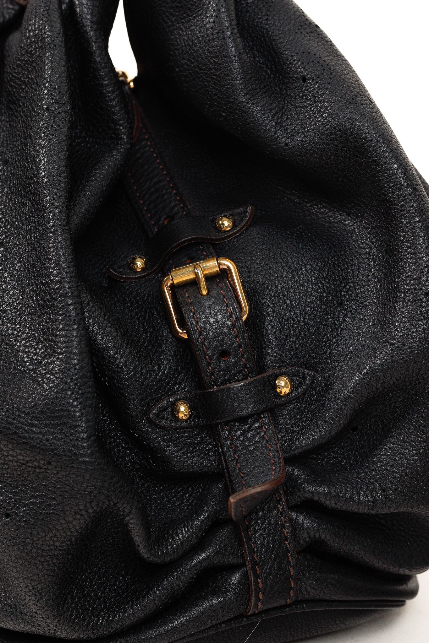 Louis Vuitton Louis Vuitton Mahina L Perforated Monogram Leather Hobo Size ONE SIZE - 9 Thumbnail