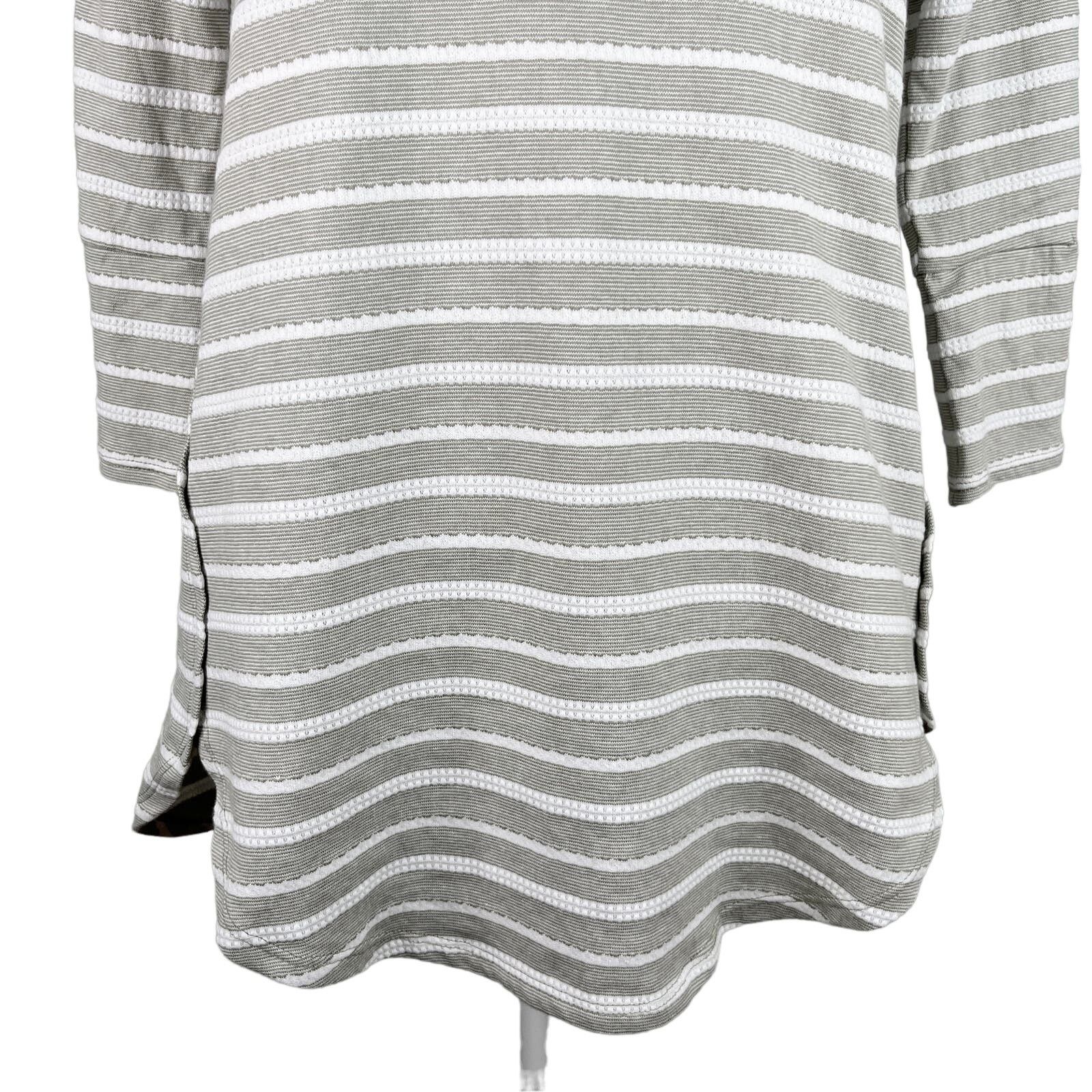 Other Chico's Zenergy Textured Top S 4-6 Gray White Stripe 0 New Size S / US 4 / IT 40 - 11 Thumbnail