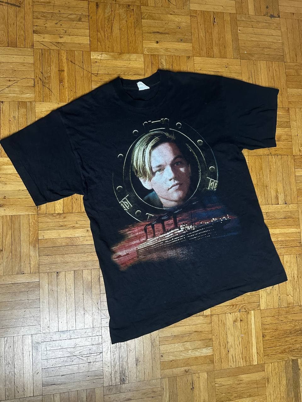 Vintage Titanic Movie Promo T-Shirt Vintage 90s Single Stith Sz L Size US L / EU 52-54 / 3 - 3 Thumbnail