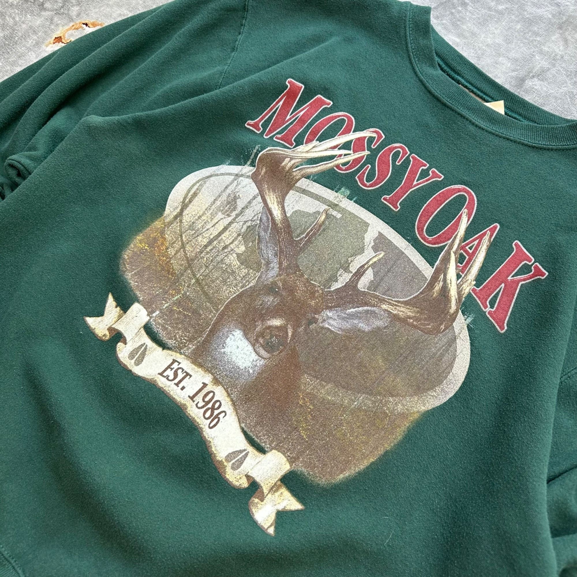 Vintage Vintage Jerzees Outdoor Mossy Oak Buck Deer Sweatshirt Size US L / EU 52-54 / 3 - 2 Thumbnail