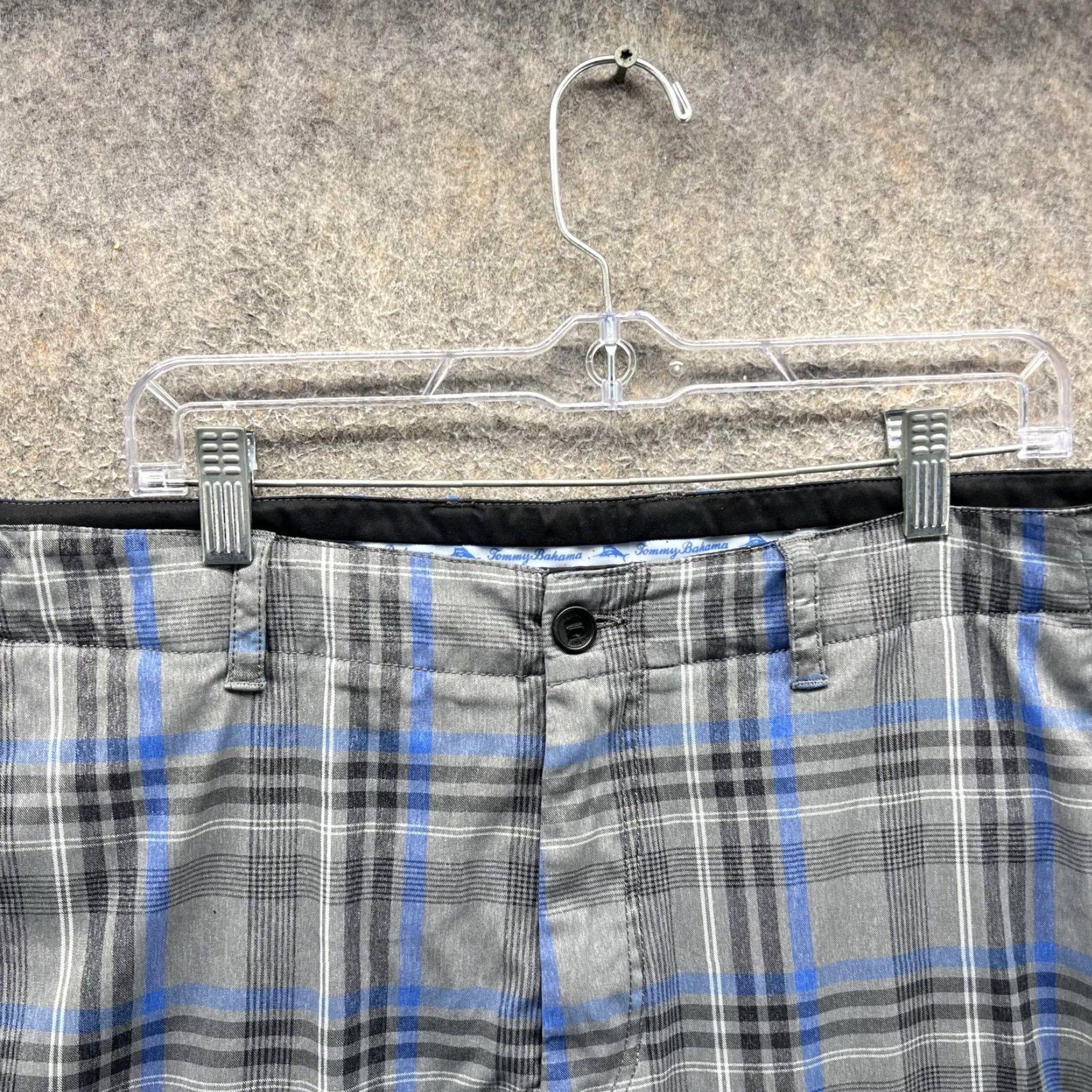 Tommy Bahama Tommy Bahama Shorts Mens 38 Gray Plaid Chino Flat Front 11 Inseam Casual Summer Size US 38 / EU 54 - 7 Thumbnail