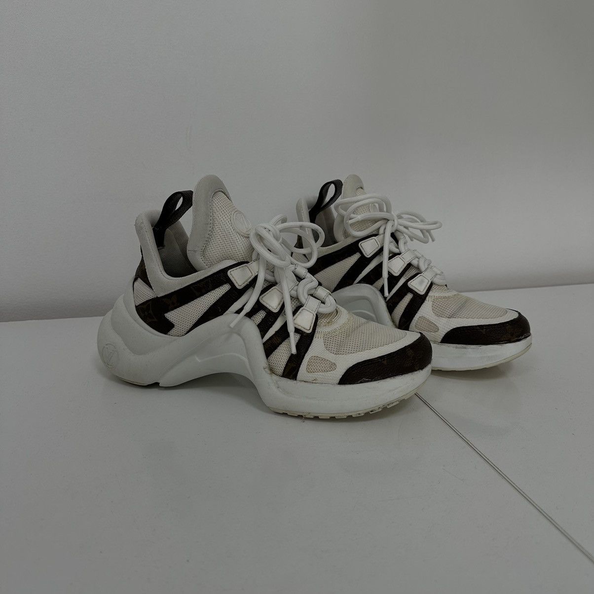 Louis Vuitton Louis Vuitton Archlight Trainer Monogram White Shoes Size US 6 / IT 36 - 1 Thumbnail