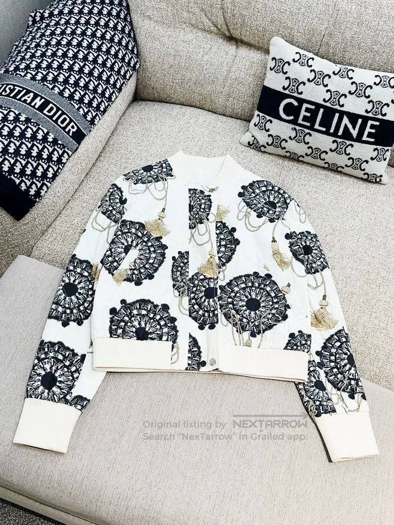 Hermes Hermes White Base Daisies Floral Pattern Two-Sided Long Sl Size XS / US 0-2 / IT 36-38 - 1 Thumbnail