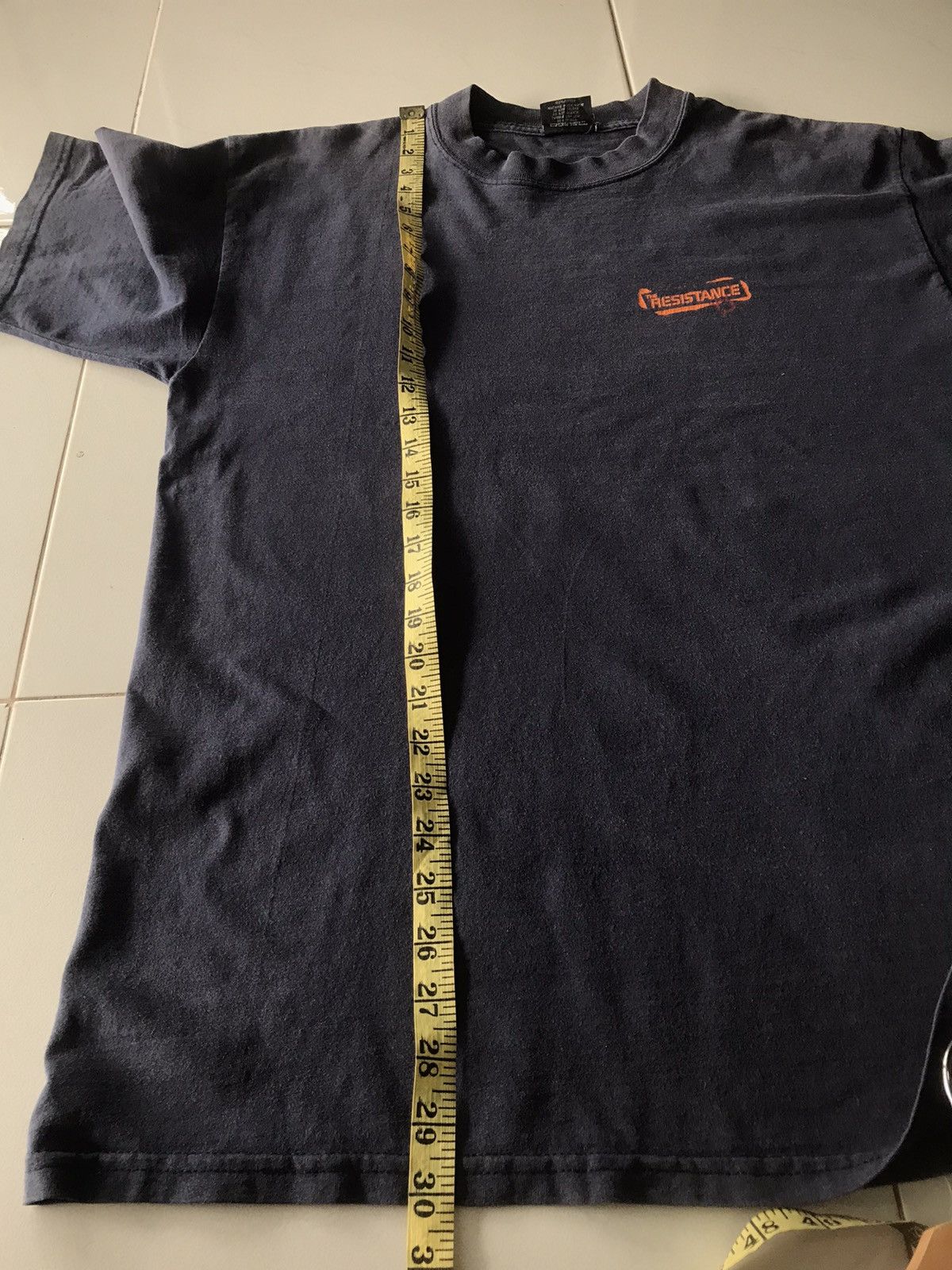 Vintage Vintage The Resistance Movie Snowboarding Tshirt Size US L / EU 52-54 / 3 - 10 Thumbnail