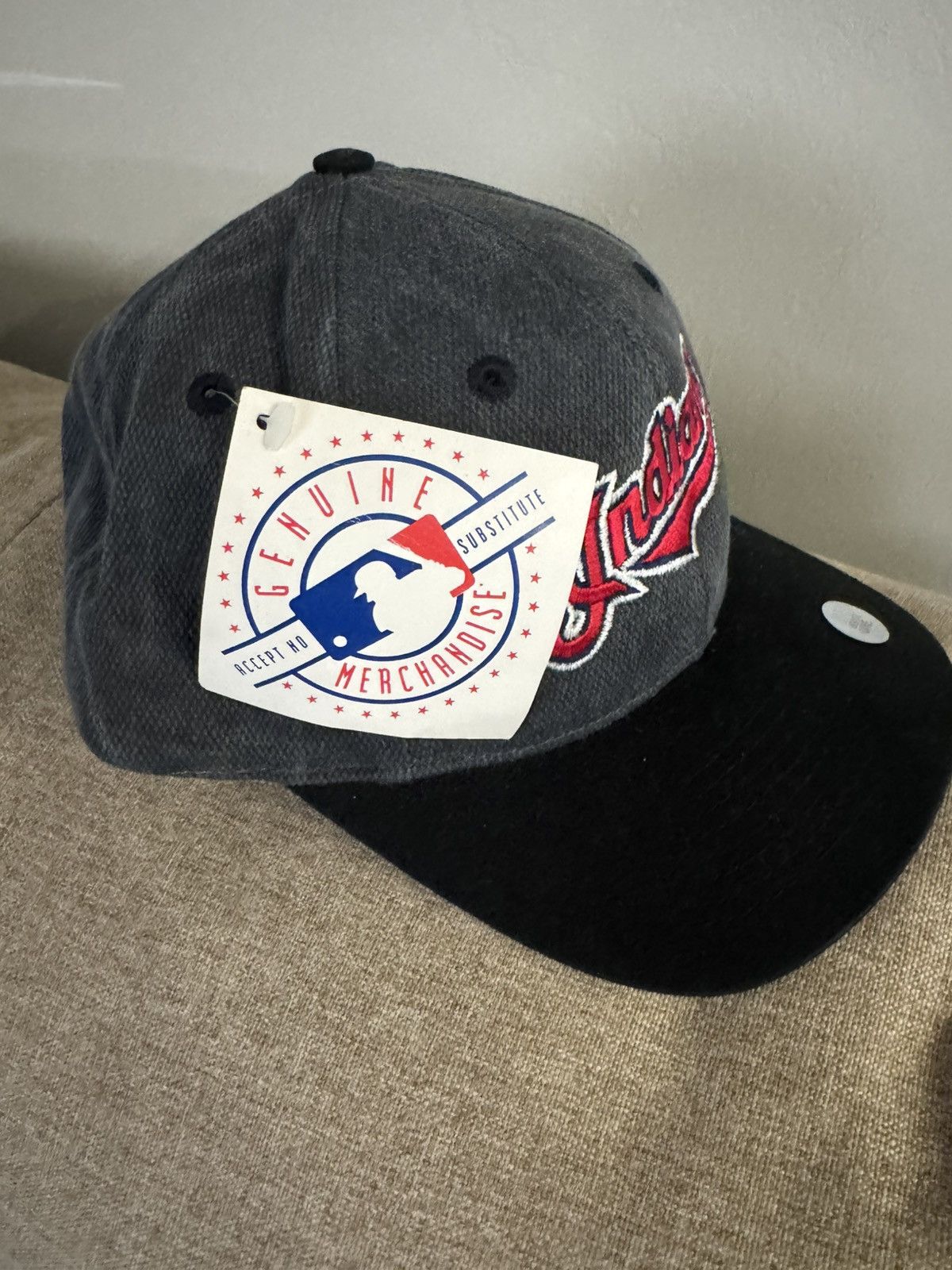 Logo 7 *VINTAGE* 1997 WS Cleveland Indians Logo 7 snapback Size ONE SIZE - 4 Thumbnail