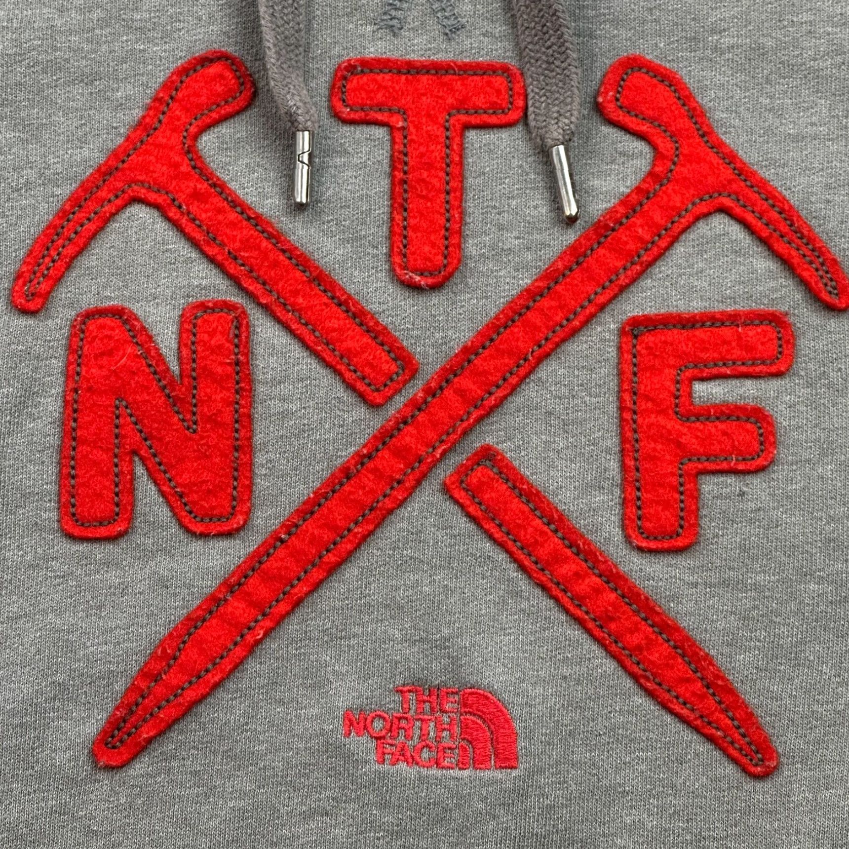 The North Face The North Face Hoodie Mens Large Gray Sewn TNF Logo Pullover Size US L / EU 52-54 / 3 - 5 Thumbnail