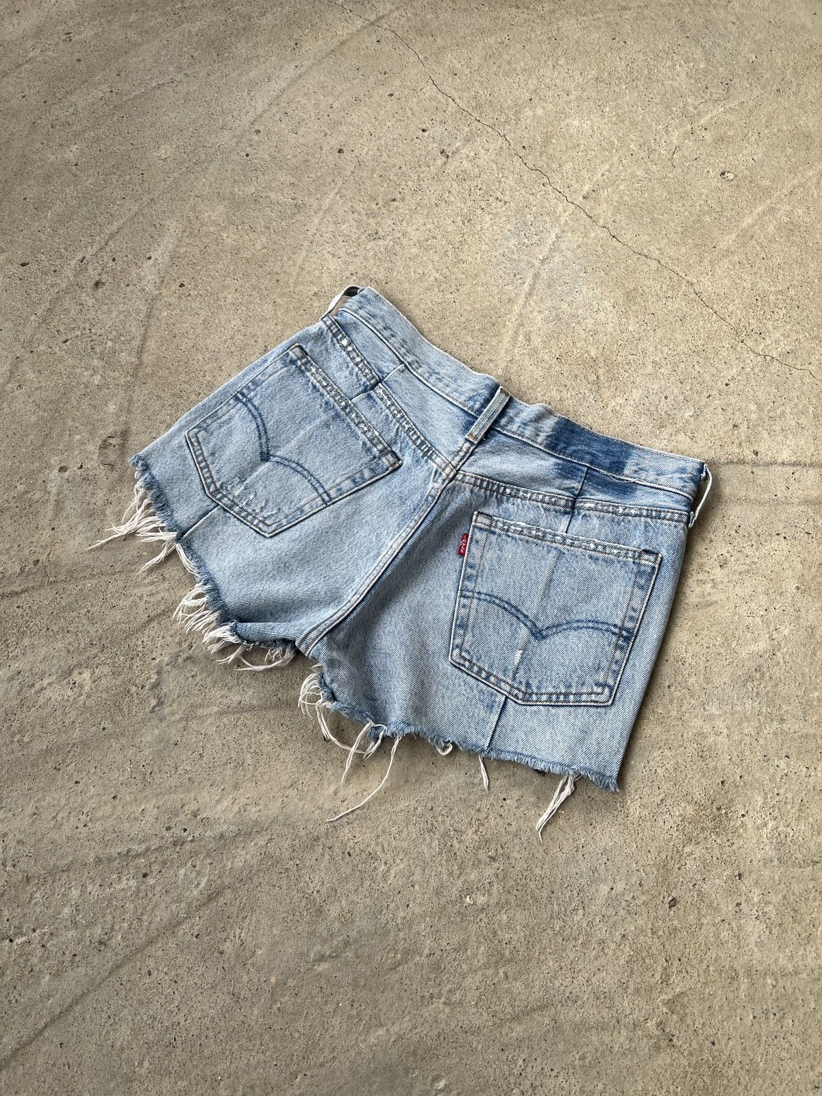 Levi's Levi's Altered 501 Shorts Size 26" / US 2 / IT 38 - 2 Thumbnail