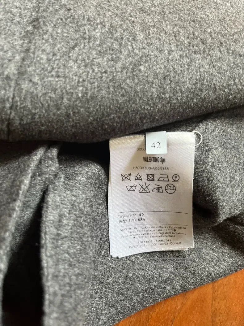 Valentino Valentino cashmere shorts Size 41" - 3 Thumbnail