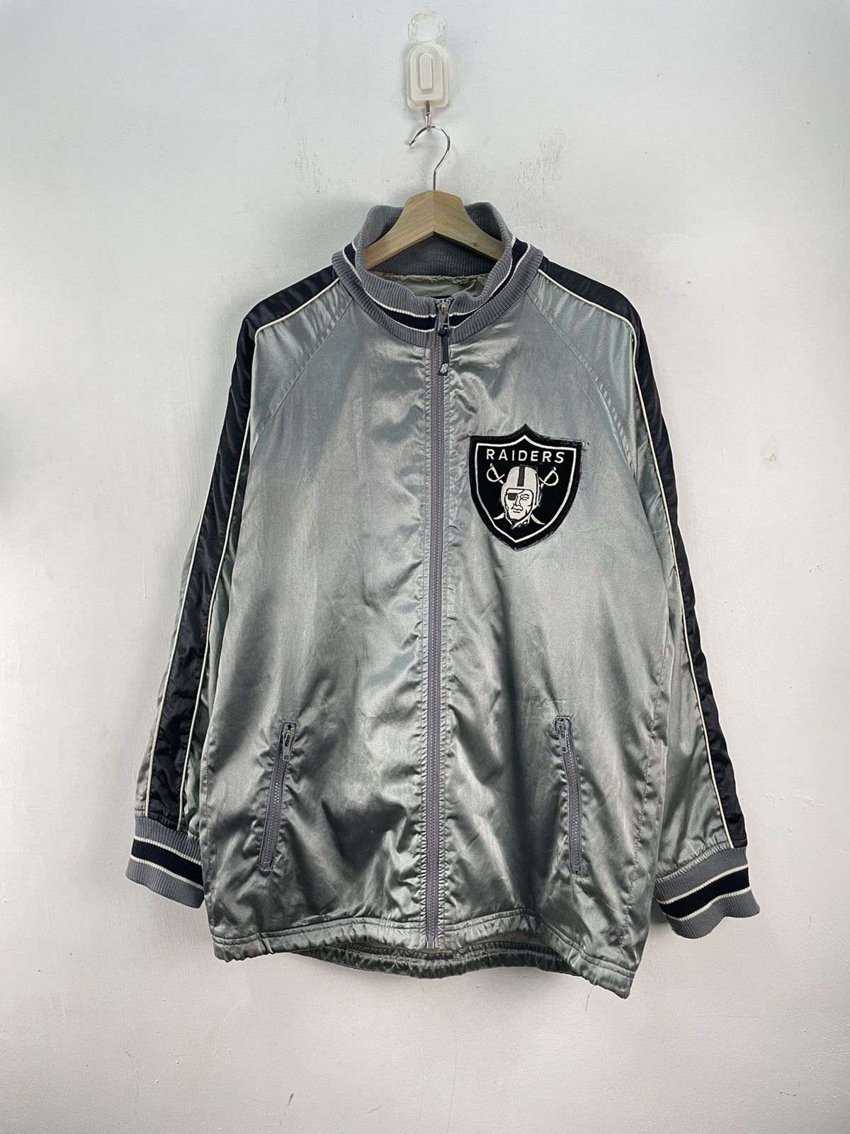 NFL Vintage 90s Los Angeles Raiders Satin Bomber Jacket NFL Size US L / EU 52-54 / 3 - 2 Thumbnail