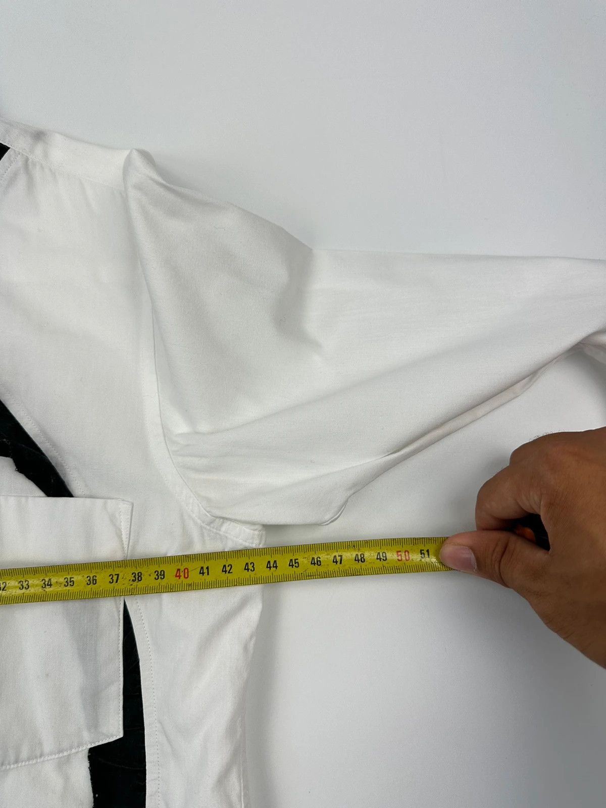 Comme des Garcons Comme Des Garçons Black AD2010 White & Black Straps Shirt Size XS / US 0-2 / IT 36-38 - 15 Thumbnail