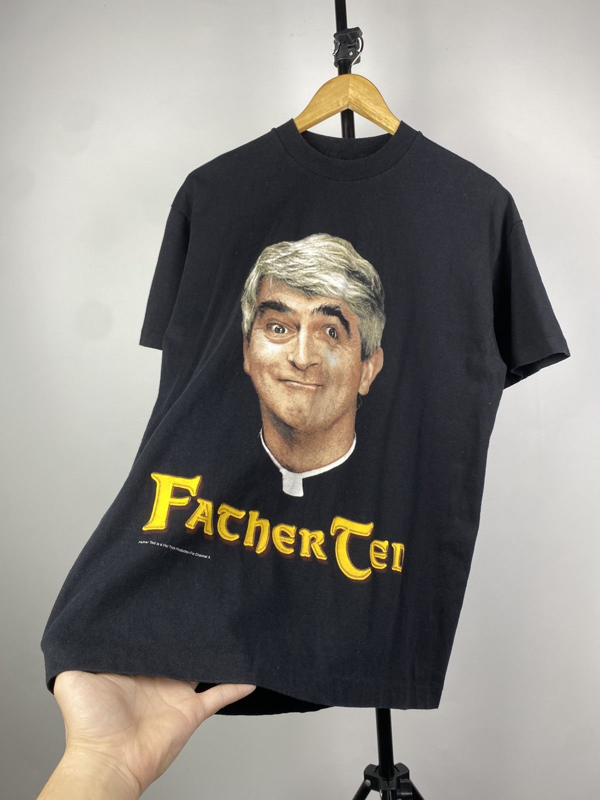 Vintage Vintage 1996 Father Ted TV Series Humor USA T Shirt Size US L / EU 52-54 / 3 - 2 Thumbnail