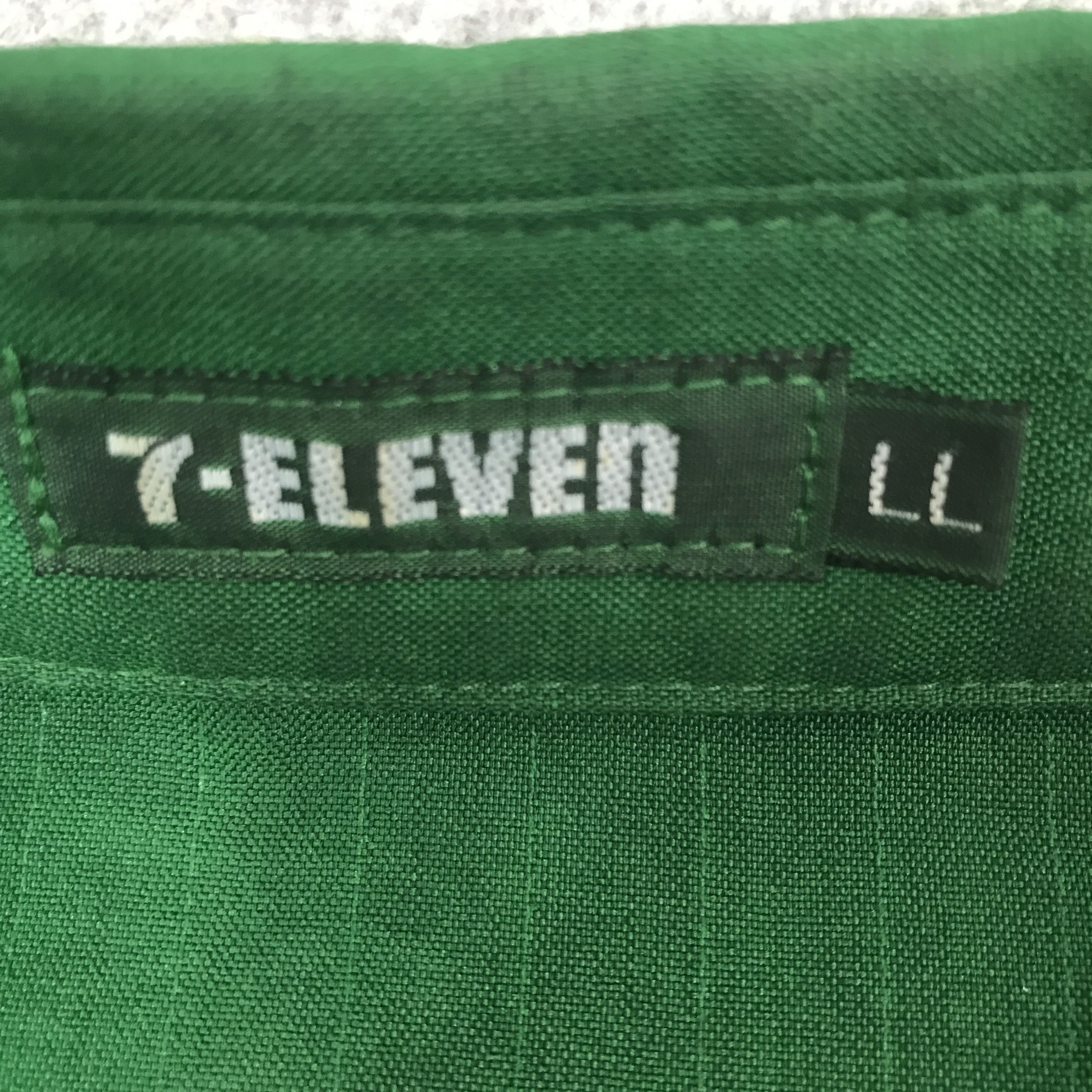 Other 7-eleven Embroidery Logo Worker Japan jacket Size US L / EU 52-54 / 3 - 8 Thumbnail