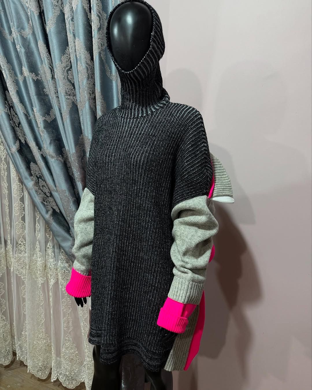 Balenciaga Balenciaga oversized deconstructed Hoodie Sweater Size XS / US 0-2 / IT 36-38 - 1 Thumbnail