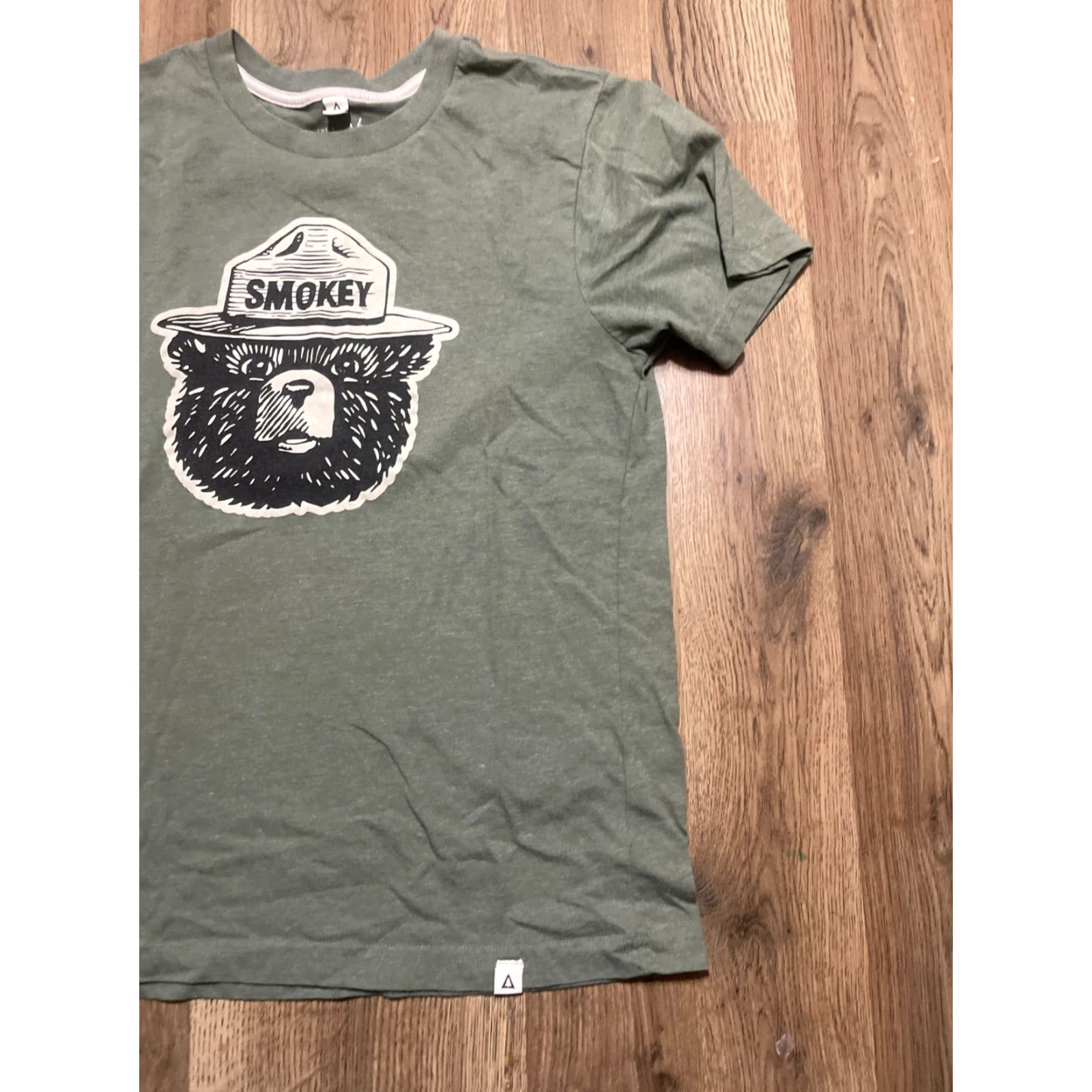 Vintage Smokey The Bear The Landmark Shirt Women’s Size Small Green T-Shirt Vintage No Size S / US 4 / IT 40 - 3 Thumbnail