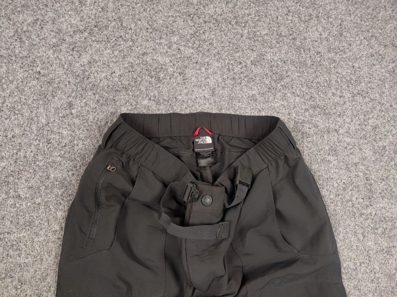 The North Face Vintage The North Face Gray Nylon Cargo Belt Short Y2K Style Size US 32 / EU 48 - 5 Thumbnail