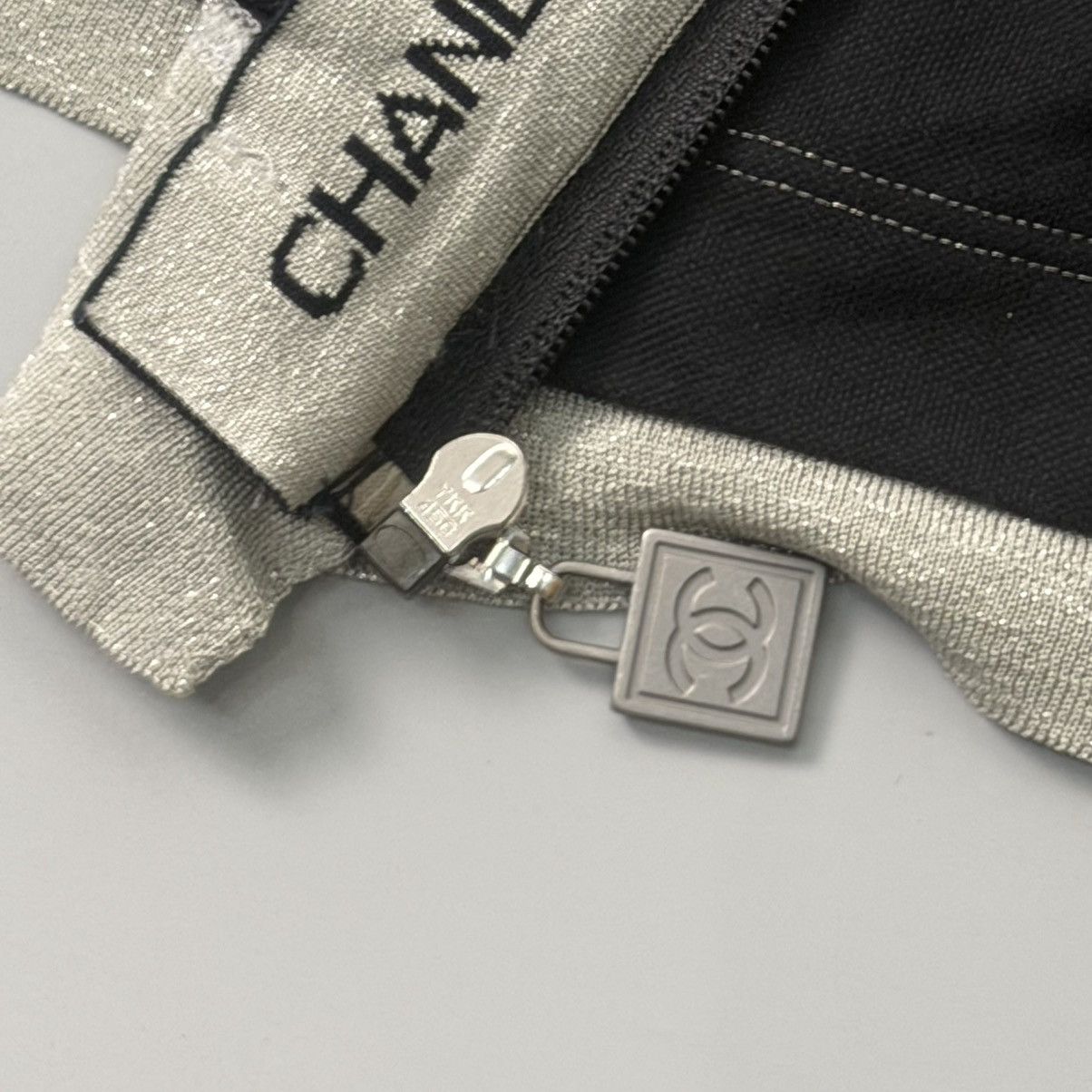 Chanel RARE CHANEL ZIP-UP CARDIGAN HOODIE Size S / US 4 / IT 40 - 5 Thumbnail
