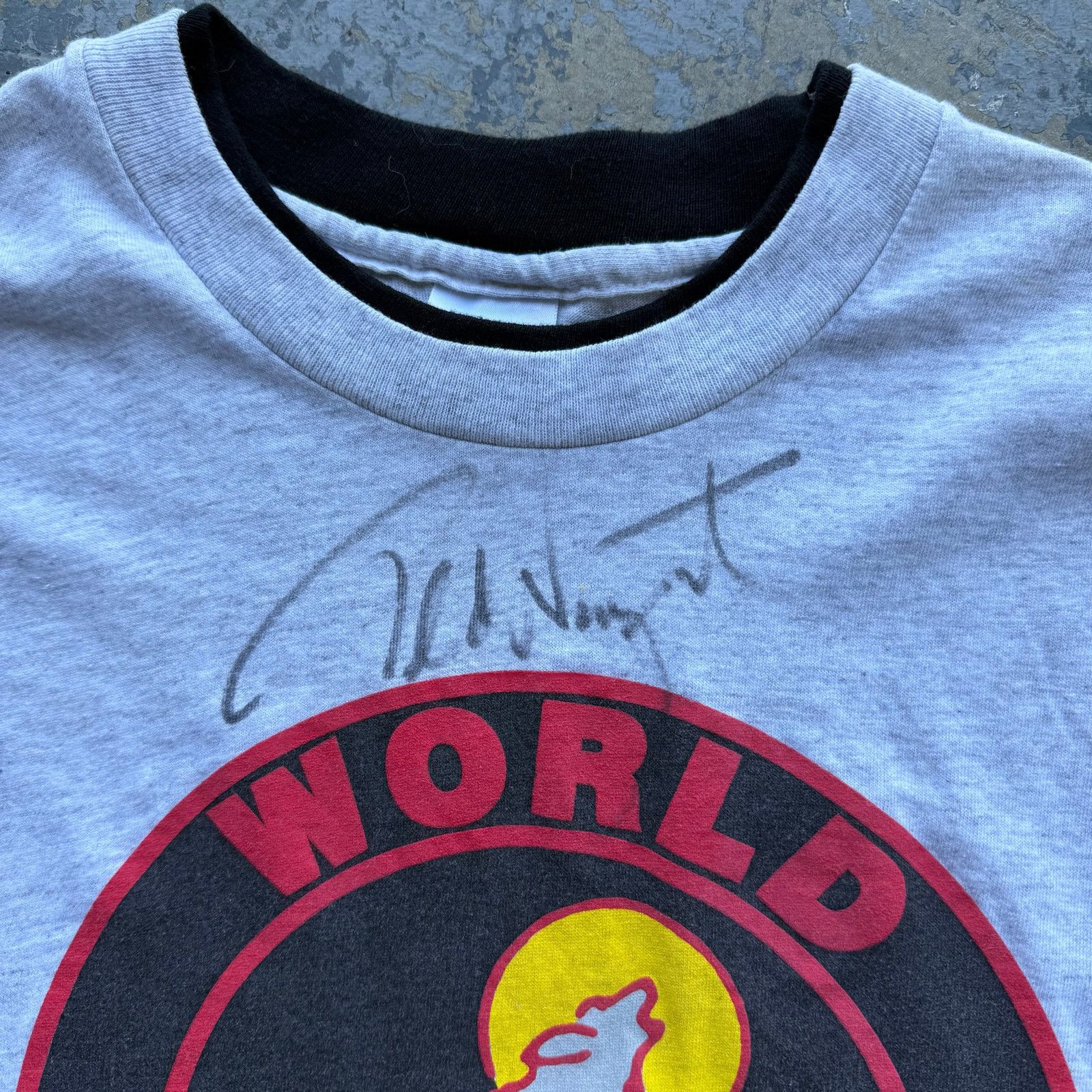 Vintage 90’s Ted Nugent Signed World Bowhunters Tee L