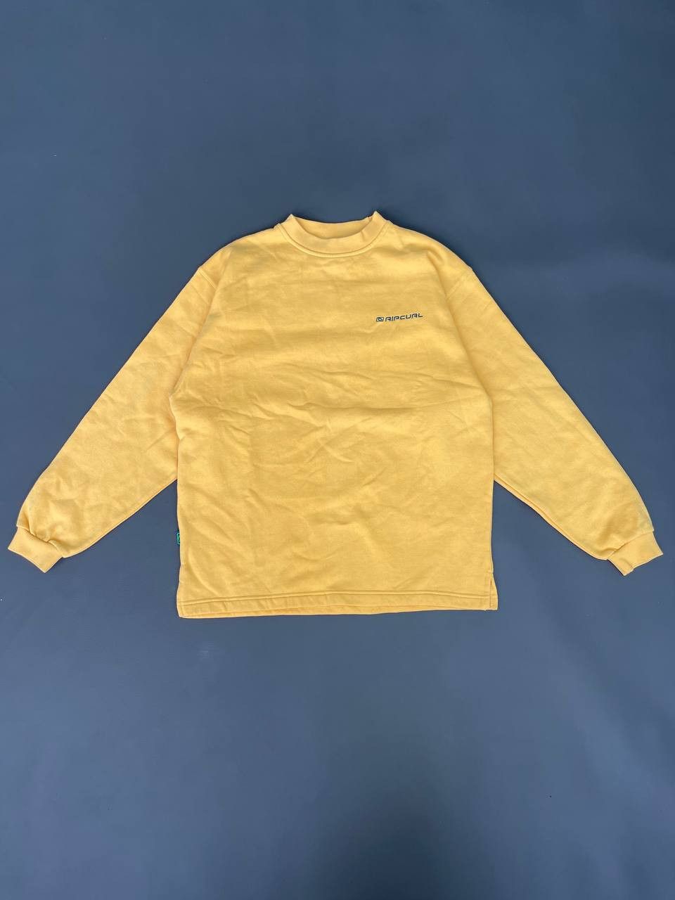 Japanese Brand × Rip Curl Vintage 90s Rip Curl Embroidered Logo Surf Style Sweatshirt Size US S / EU 44-46 / 1 - 2 Thumbnail