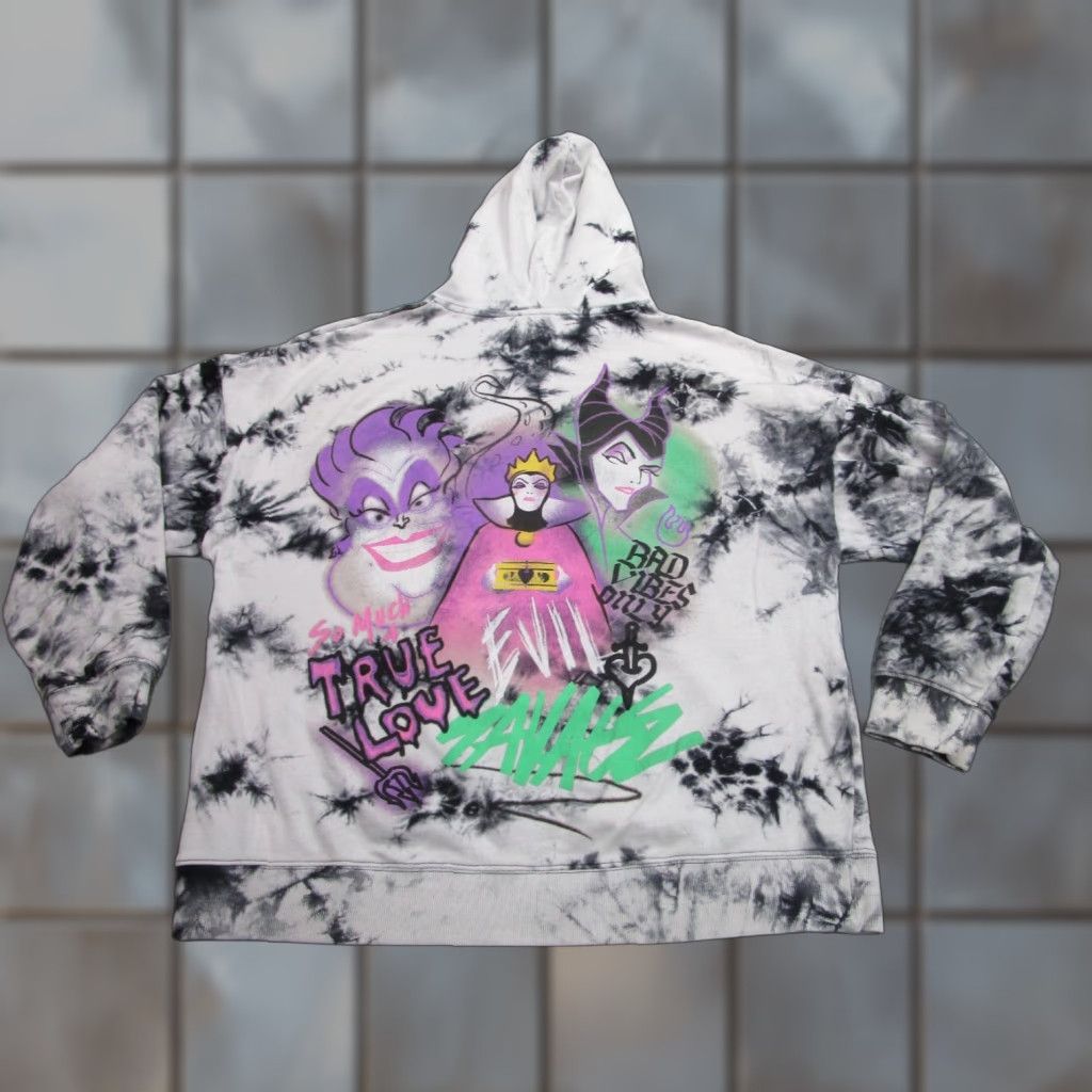 Disney DISNEY Villains Hoodie Sweater Pullover Gray Tie Dye Women L Long Sleeve Size L / US 10 / IT 46 - 1 Thumbnail