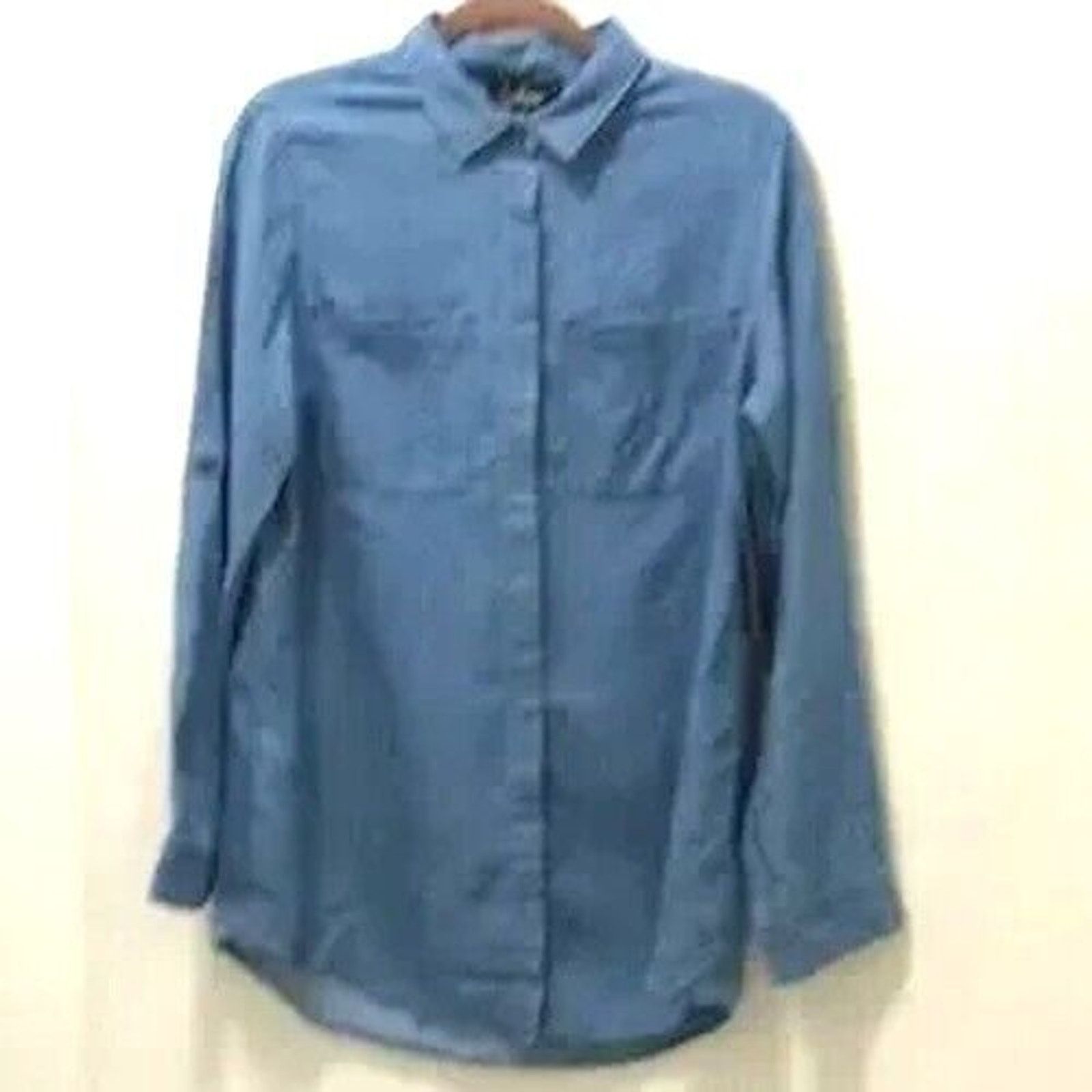 Other Lulus Womens Blue Chambray Streetwear Shirt Sz Med. NWT Size M / US 6-8 / IT 42-44 - 2 Thumbnail