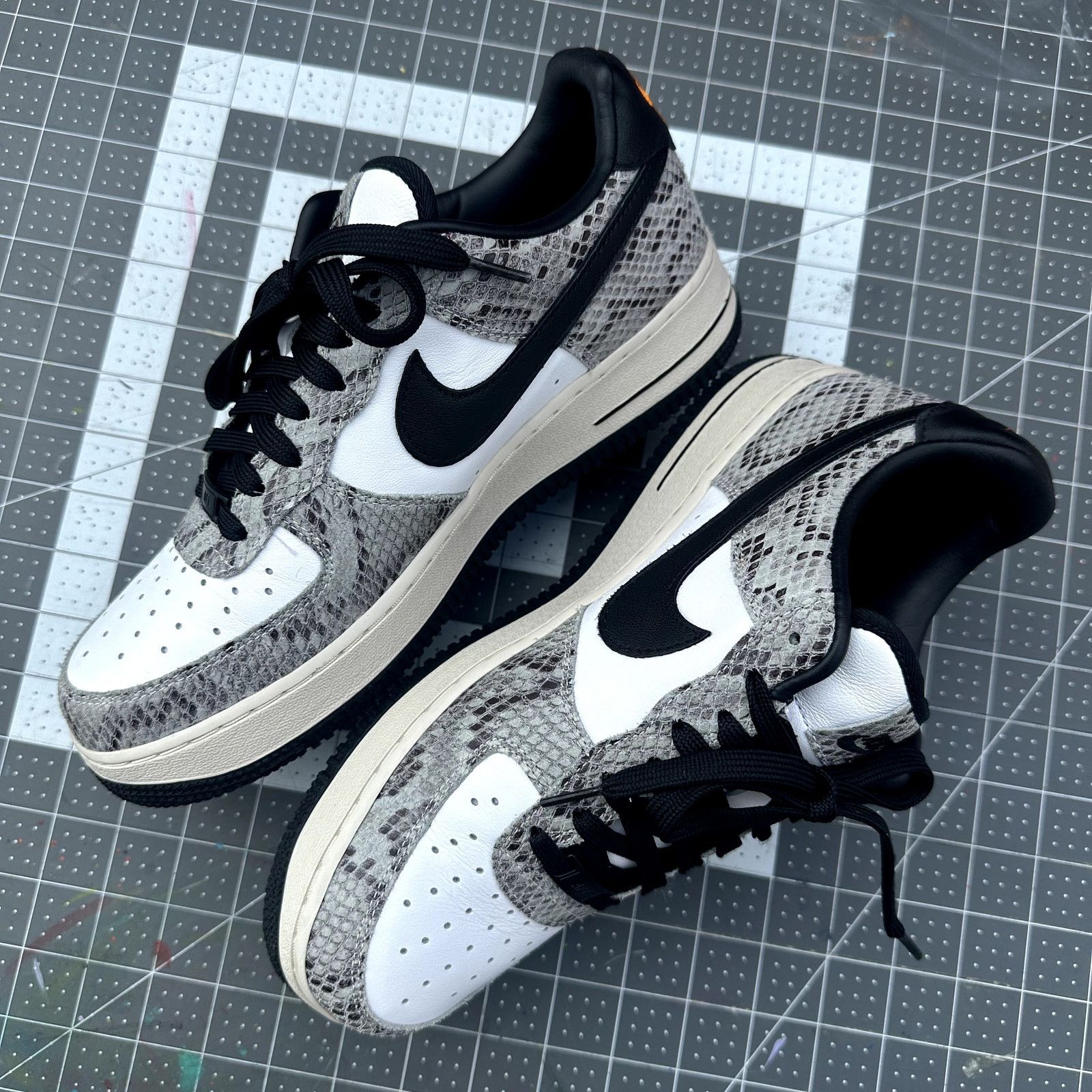 Nike Nike ID Snakeskin Af1 Low Size US 9 / EU 42 - 4 Thumbnail
