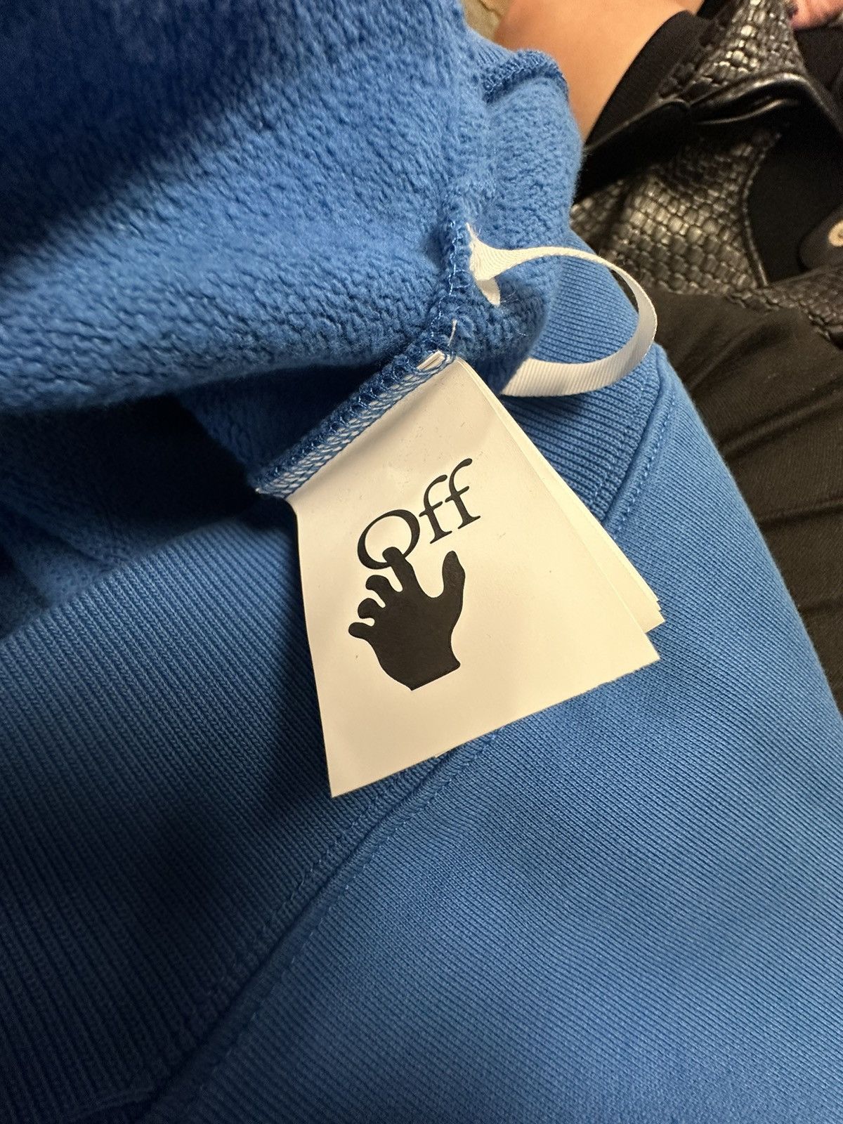 Off-White Off white emotionally available sweater new medium Size US M / EU 48-50 / 2 - 4 Thumbnail