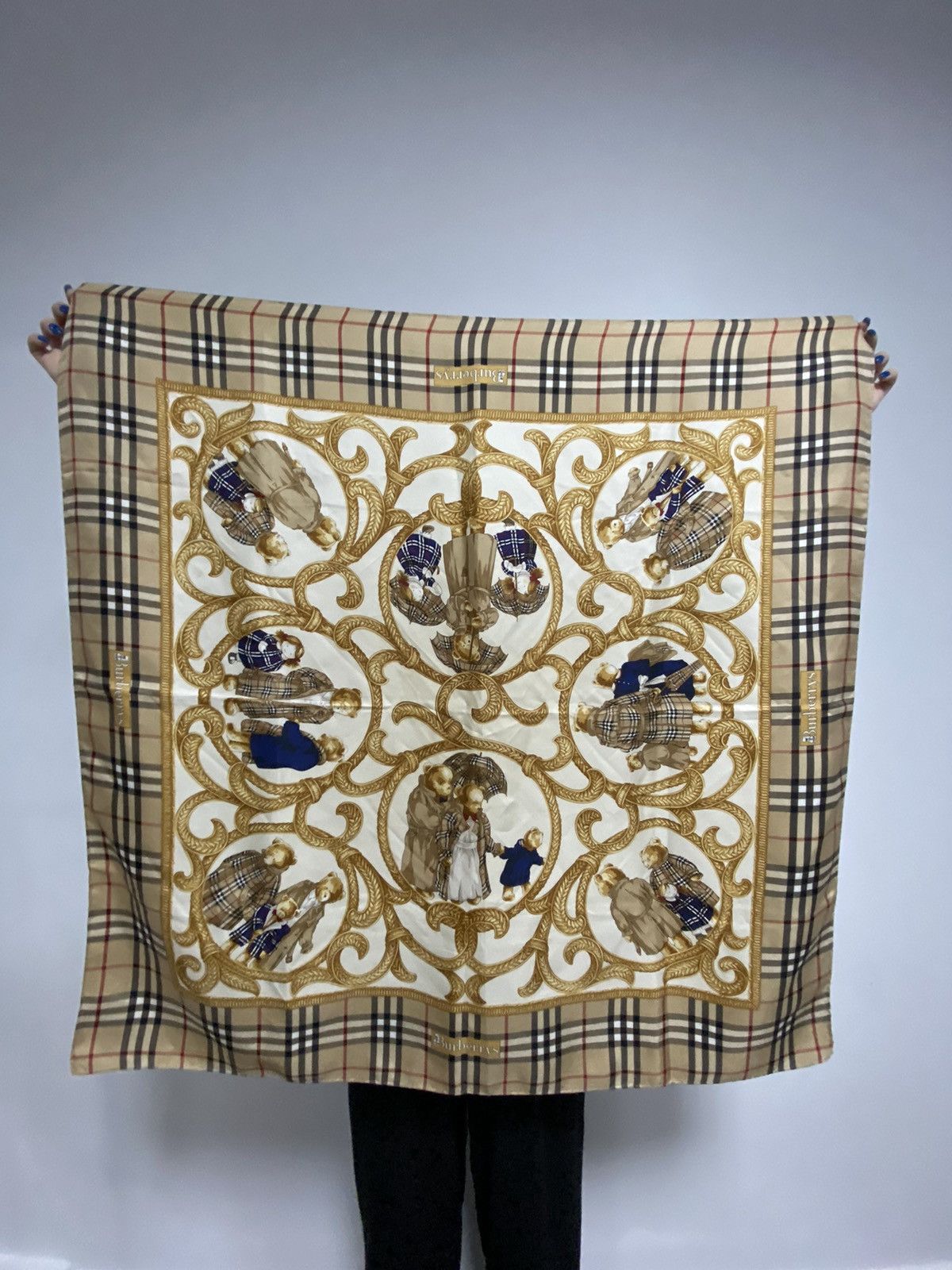 Burberry × Vintage Burberry bear scarf nova check silk vintage logo Size ONE SIZE - 6 Thumbnail