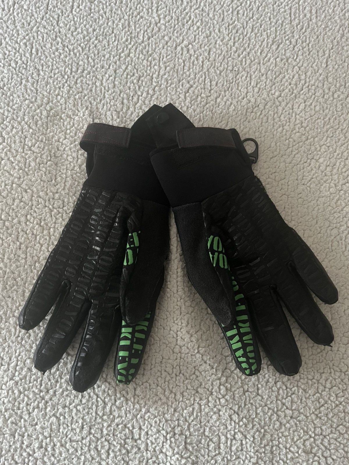 Oakley Oakley Vintage Gloves Size 28 - 2 Thumbnail