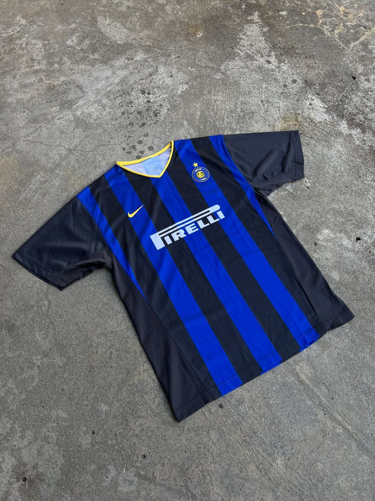 Nike Crazy Vintage Inter Milan Nike Jersey 2000s Home Soccer y2k Size US M / EU 48-50 / 2 - 2 Thumbnail