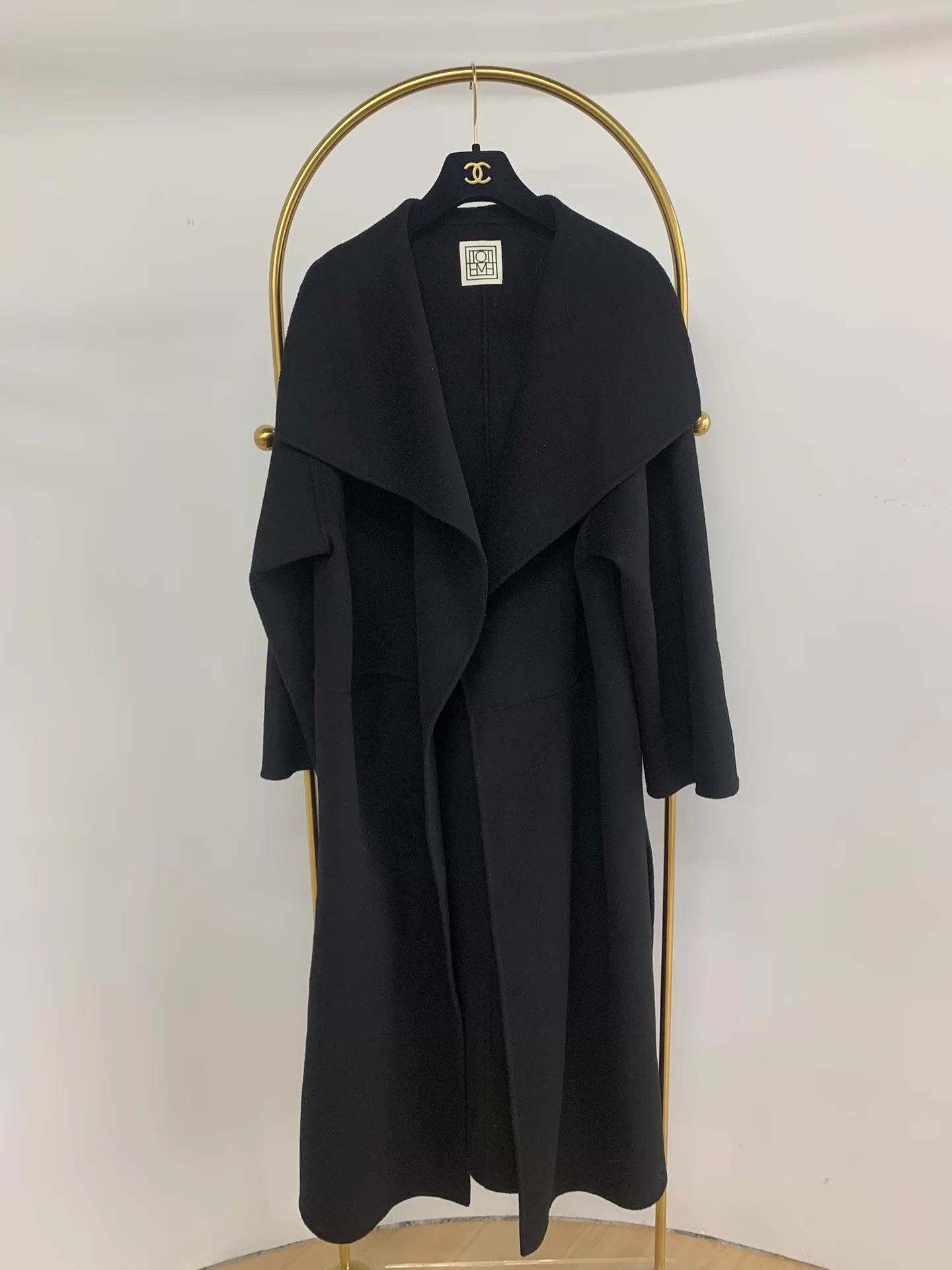 Toteme Toteme Black Wool Lapel Overcoat L New Size L / US 10 / IT 46 - 1 Thumbnail