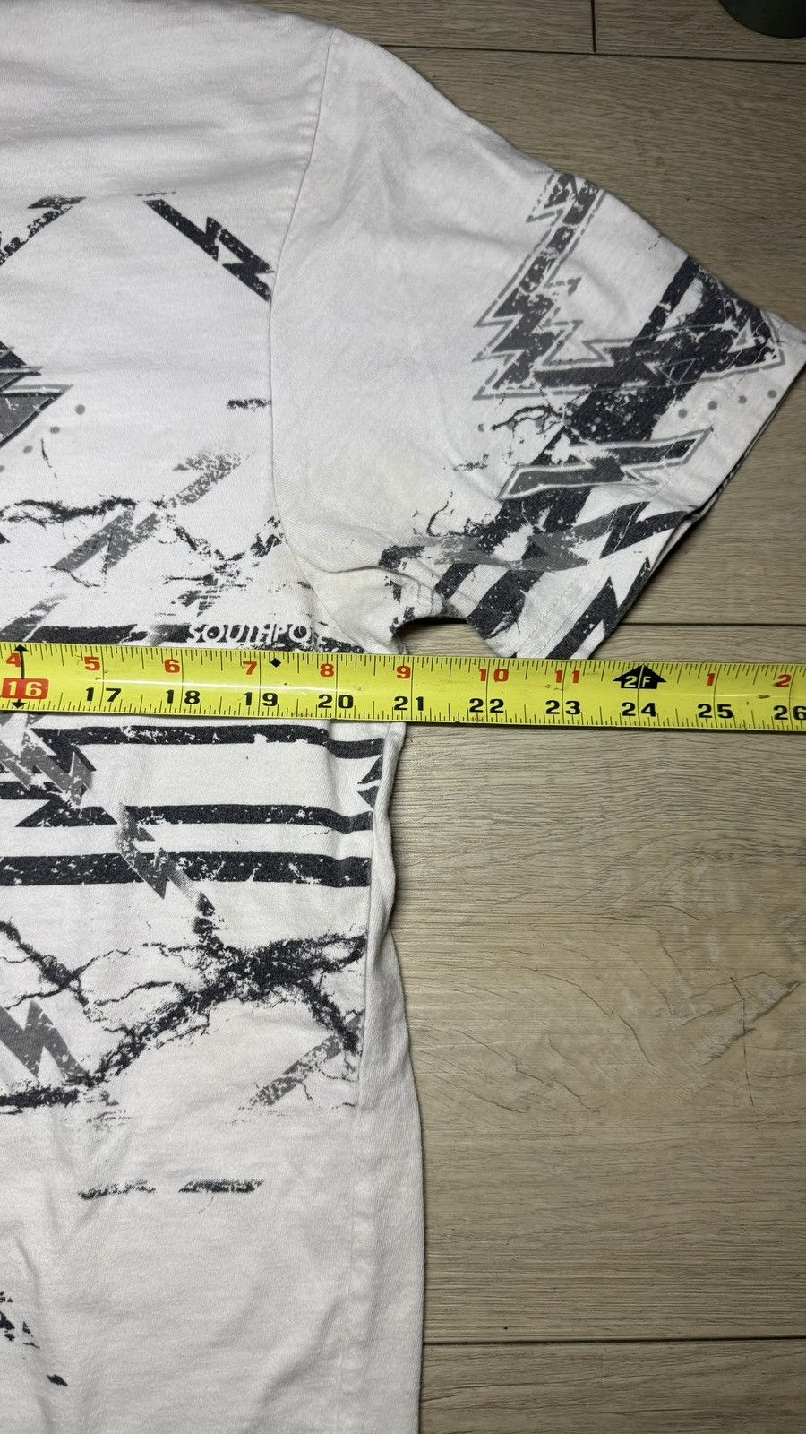 Southpole Y2K 2000s Southpole Rhinestone Skull Lightning AOP Shirt Size US L / EU 52-54 / 3 - 7 Thumbnail