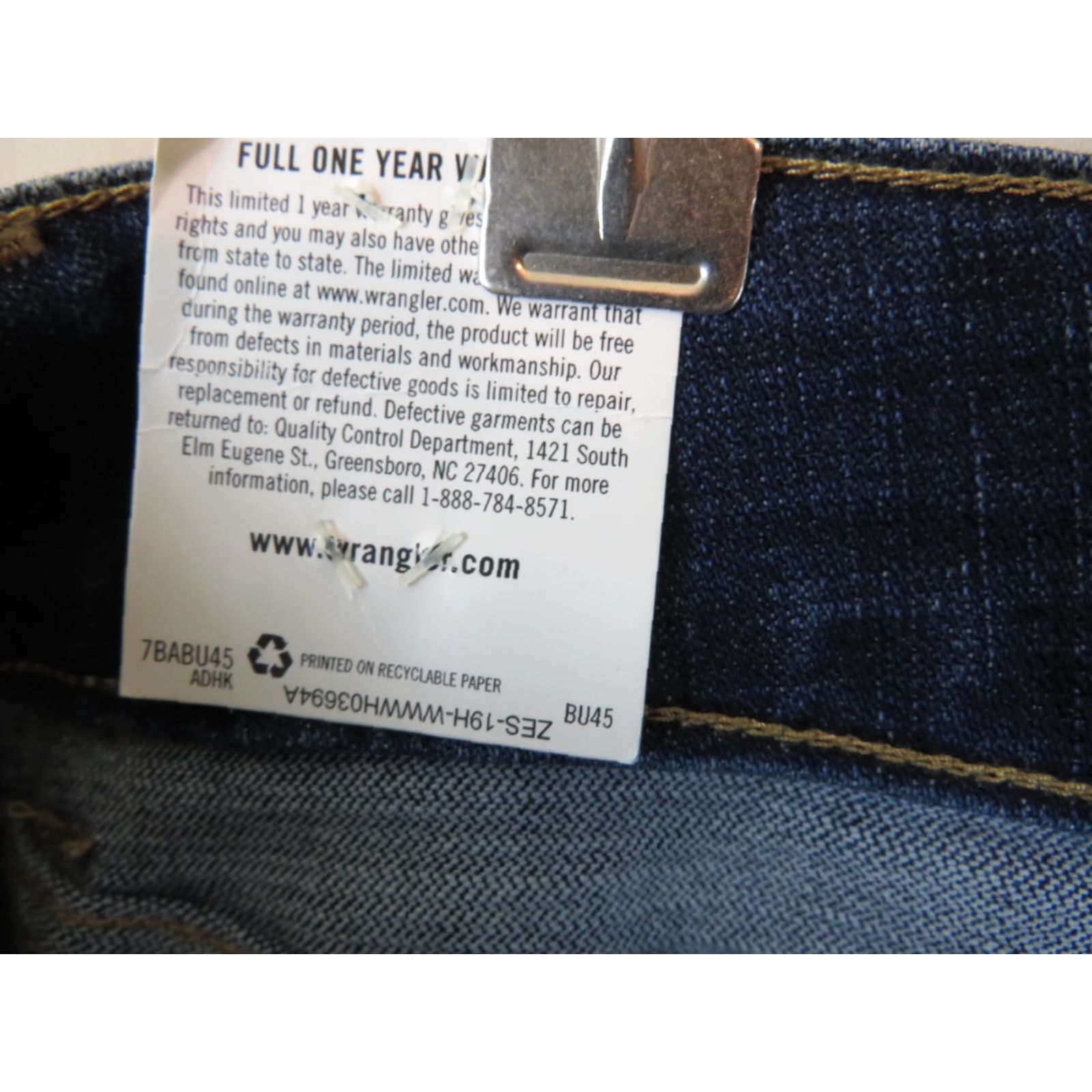Wrangler NWT Wrangler Jeans Women Straight Leg 19X34 Blue Denim Pants NWT Wrangler Jeans Women Straight Leg 19X34 Blue denim pants Size 40" / US 18 - 5 Thumbnail