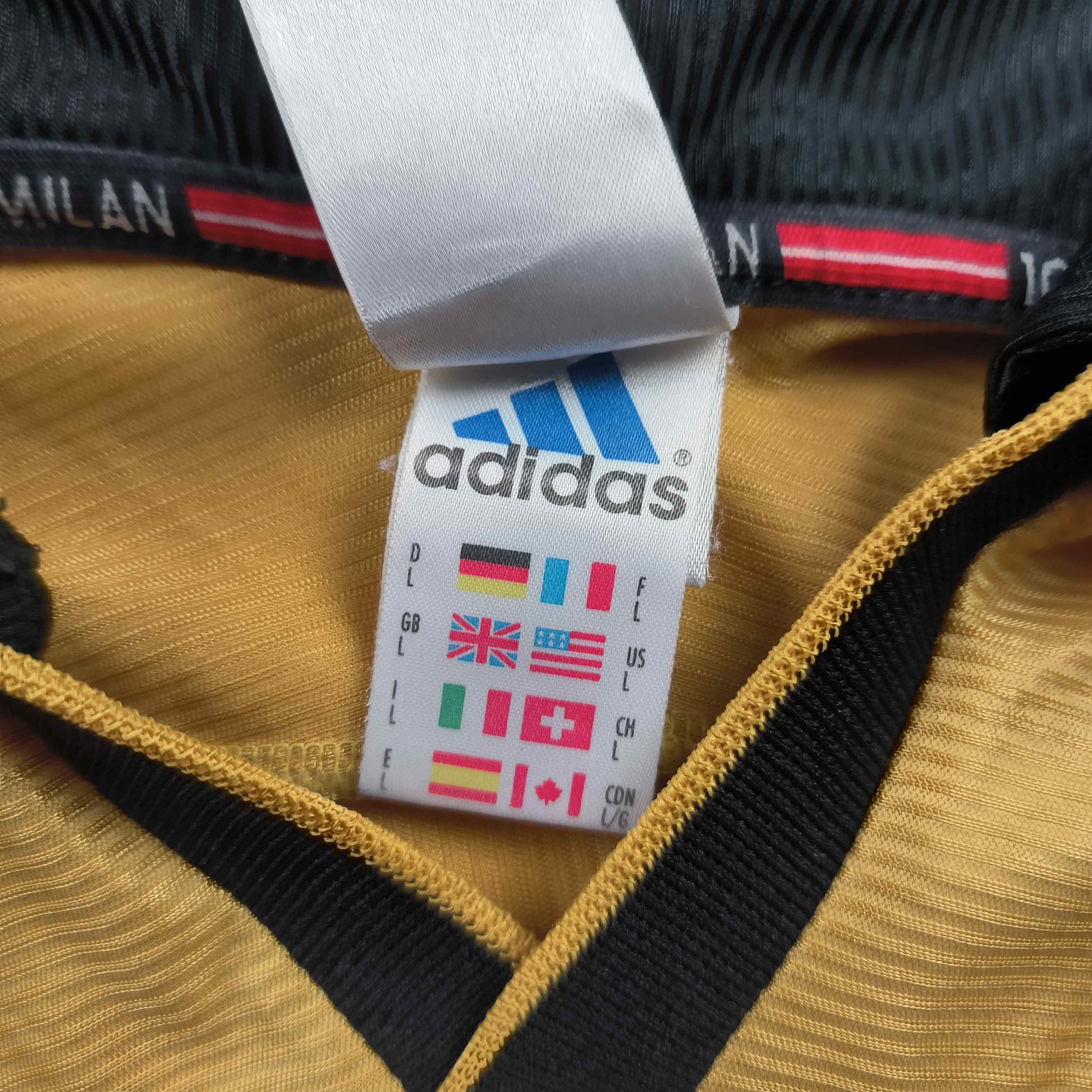 Adidas AC Milan 1999-2000 Adidas fourth football jersey size L Size US L / EU 52-54 / 3 - 5 Thumbnail