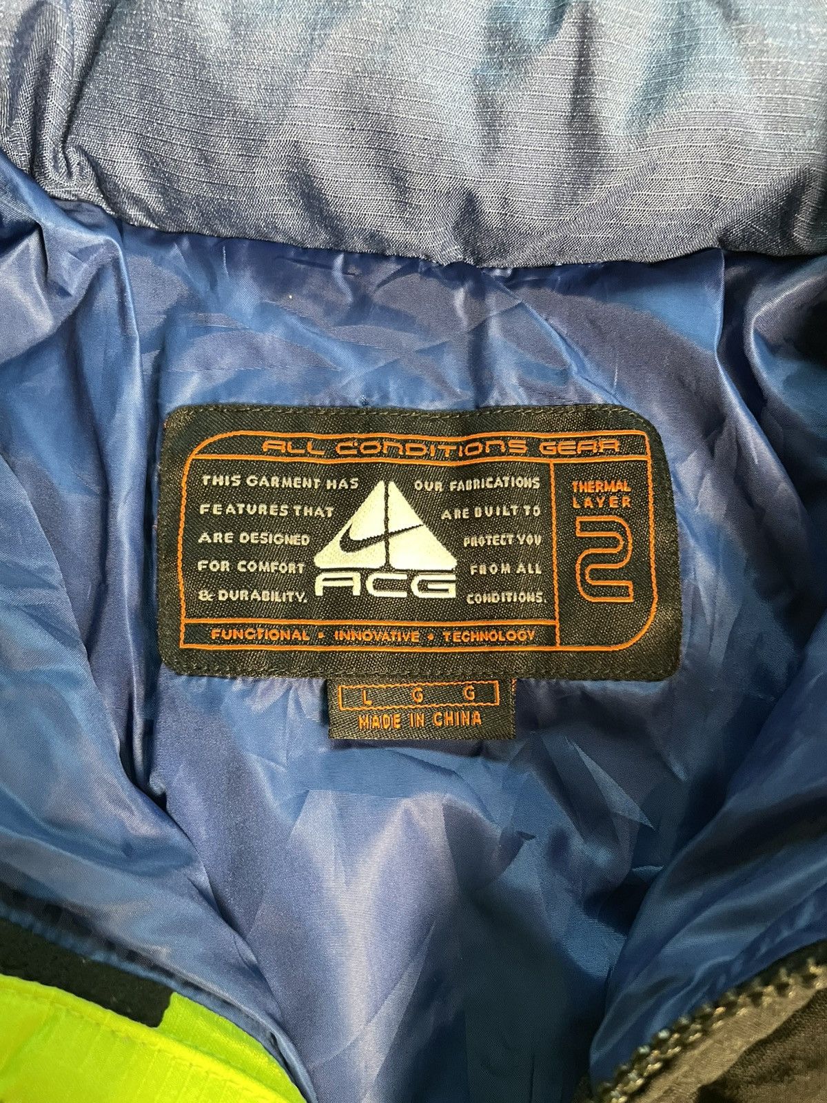 Nike ACG Vintage Nike ACG Green Neon Puffer Jacket Size US L / EU 52-54 / 3 - 10 Thumbnail