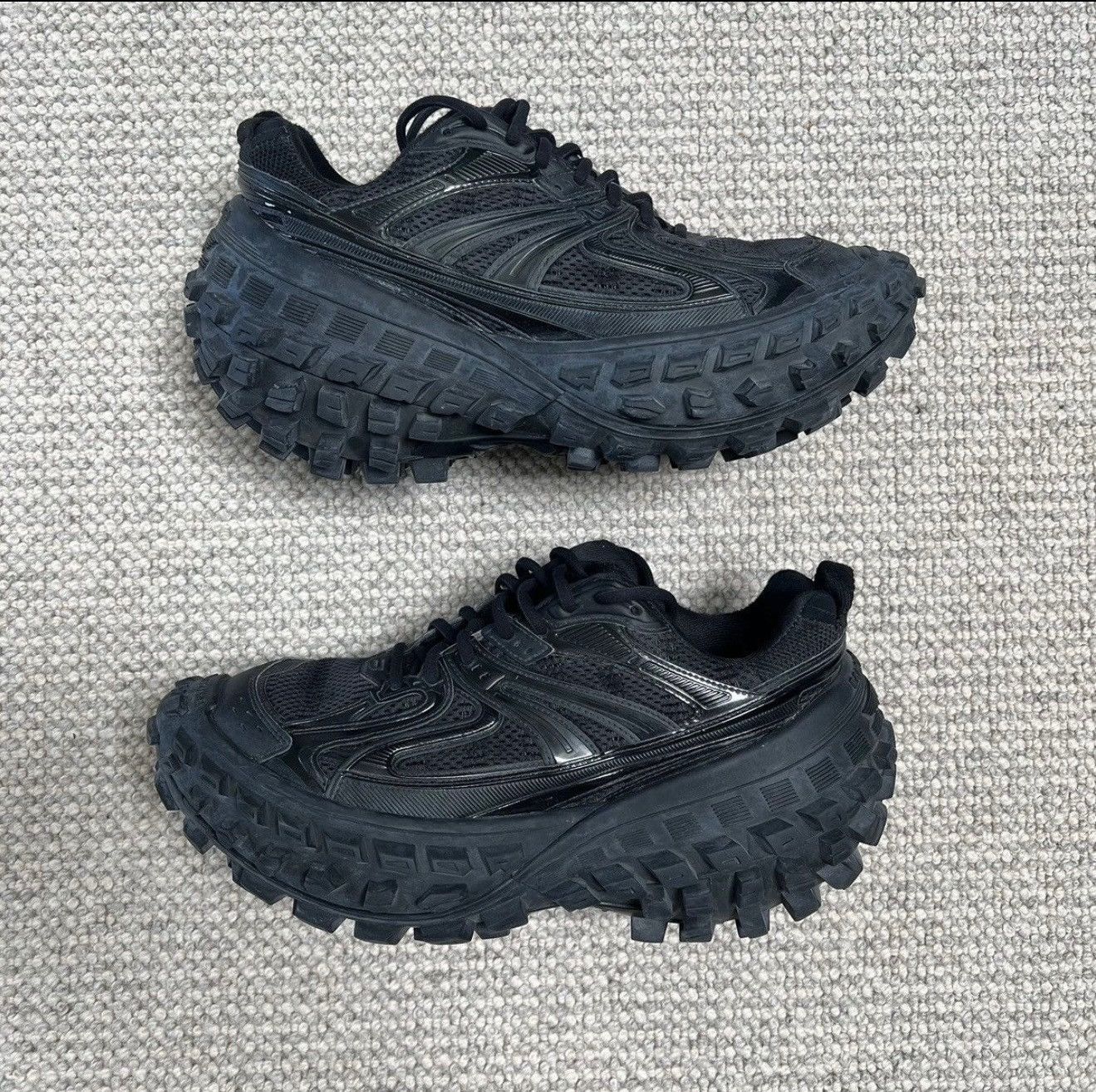靴 balenciaga defender black 42 Men's Bouncer Sneaker in Black | Balenciaga US