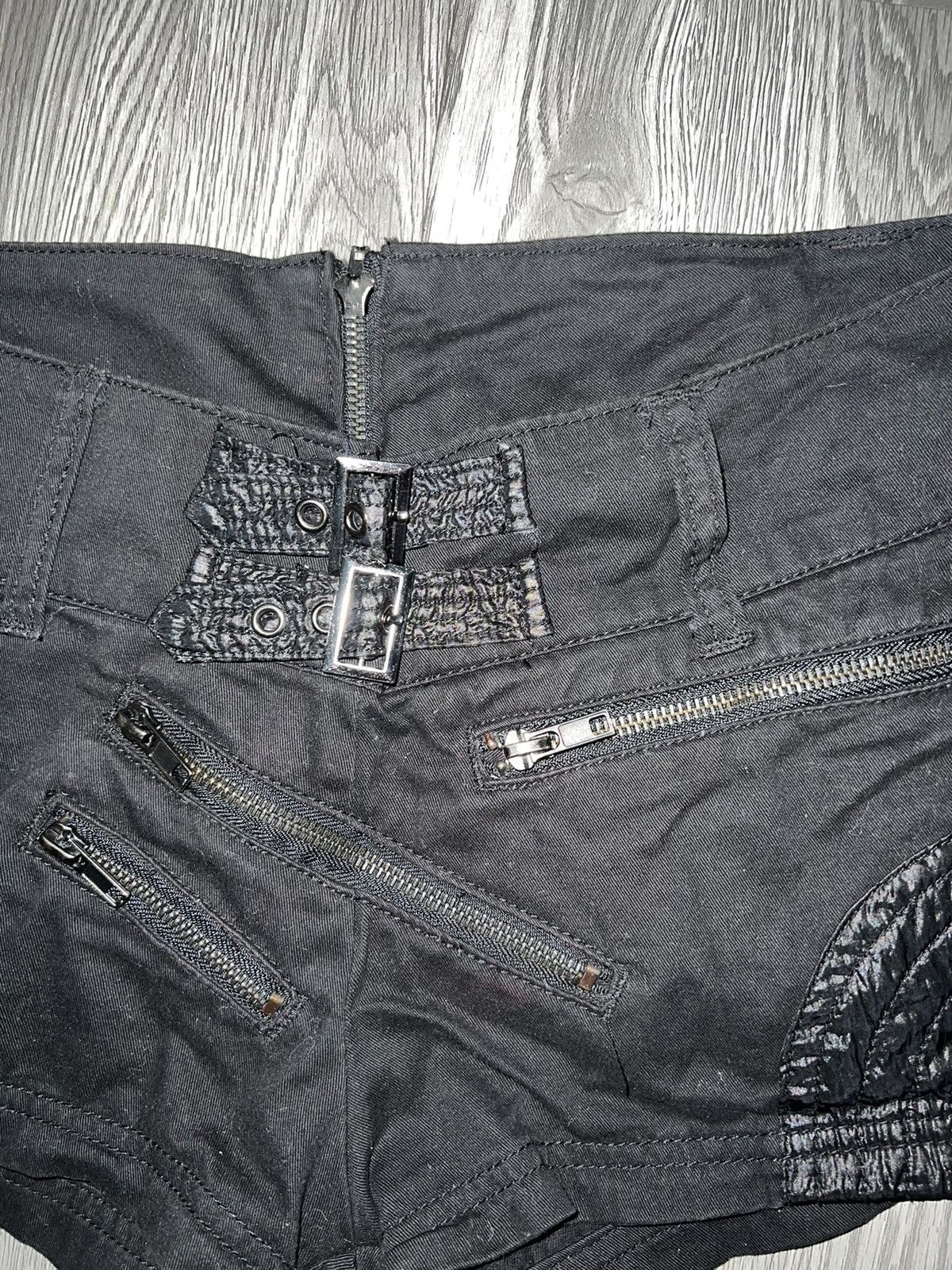 Japanese Brand Japanese grunge micro shorts 🖤🧛🏻‍♀️ Size 28" / US 6 / IT 42 - 10 Thumbnail