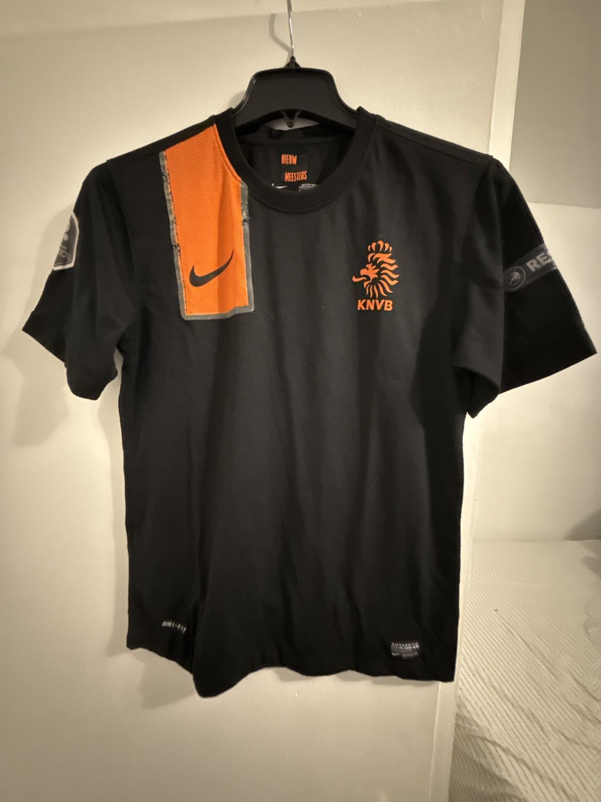 Nike Nike Netherlands 2012 AWAY KIT Size US M / EU 48-50 / 2 - 1 Thumbnail