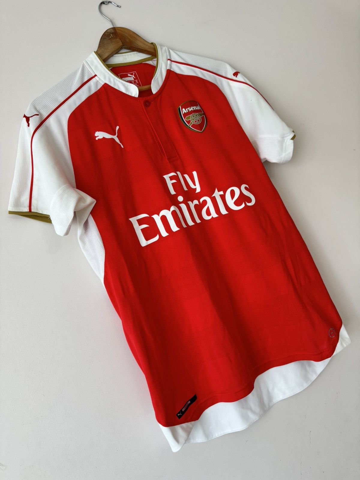Puma Arsenal 2015-2016 Home Soccer Jersey Football Kit Shirt Size US M / EU 48-50 / 2 - 4 Thumbnail