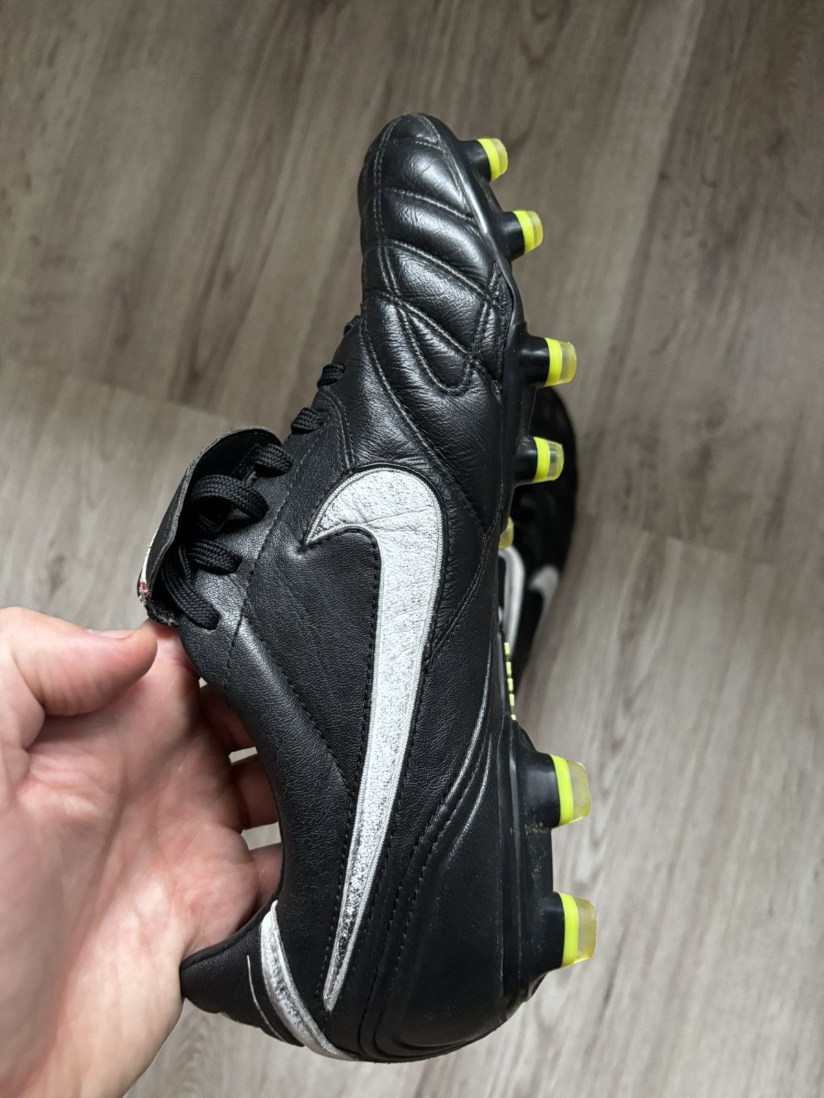 Nike Nike Tiempo Legend III FG Soccer Cleats VoltNo Insoles Size US 9 / EU 42 - 11 Thumbnail